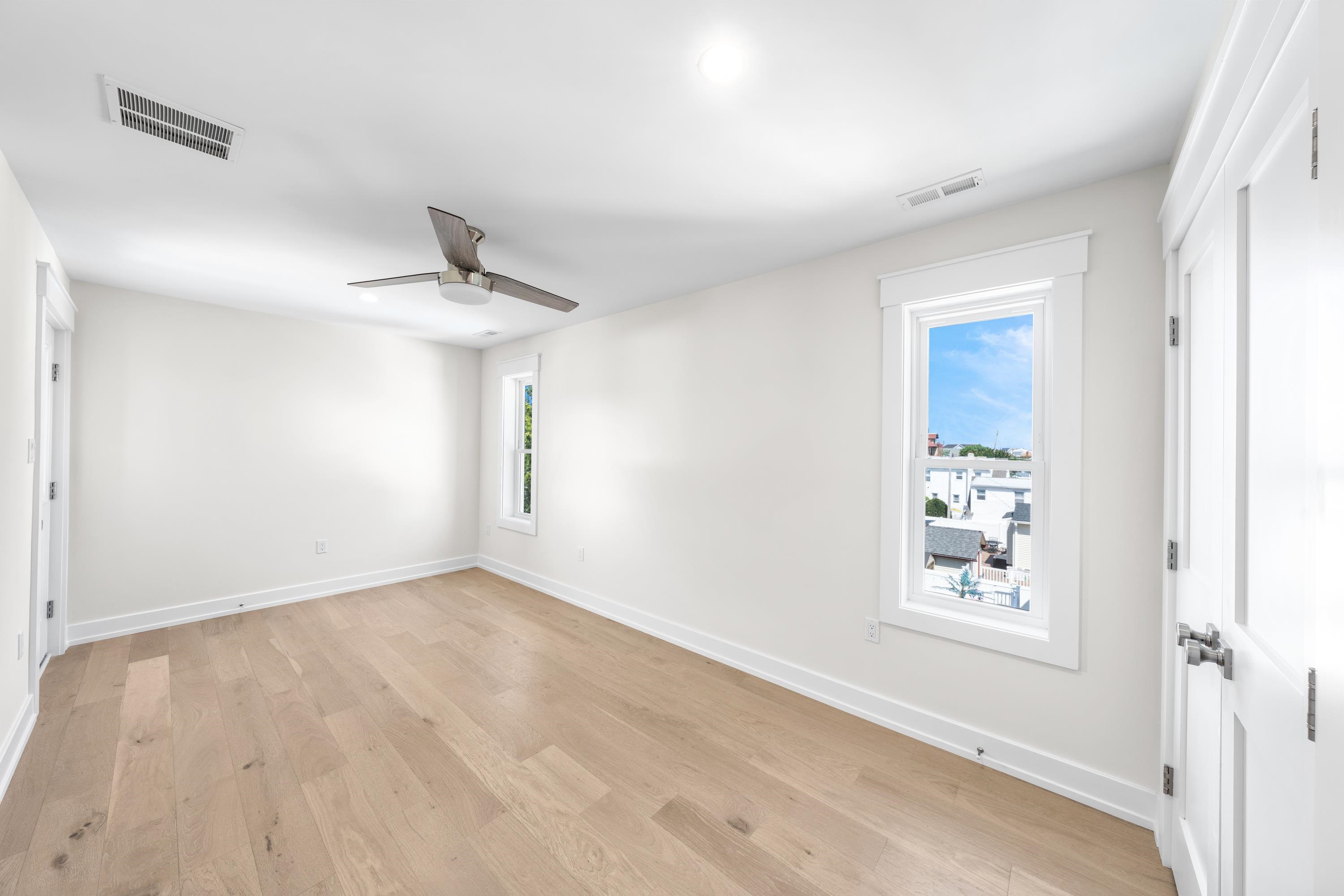 214 E 23rd Avenue Unit: w