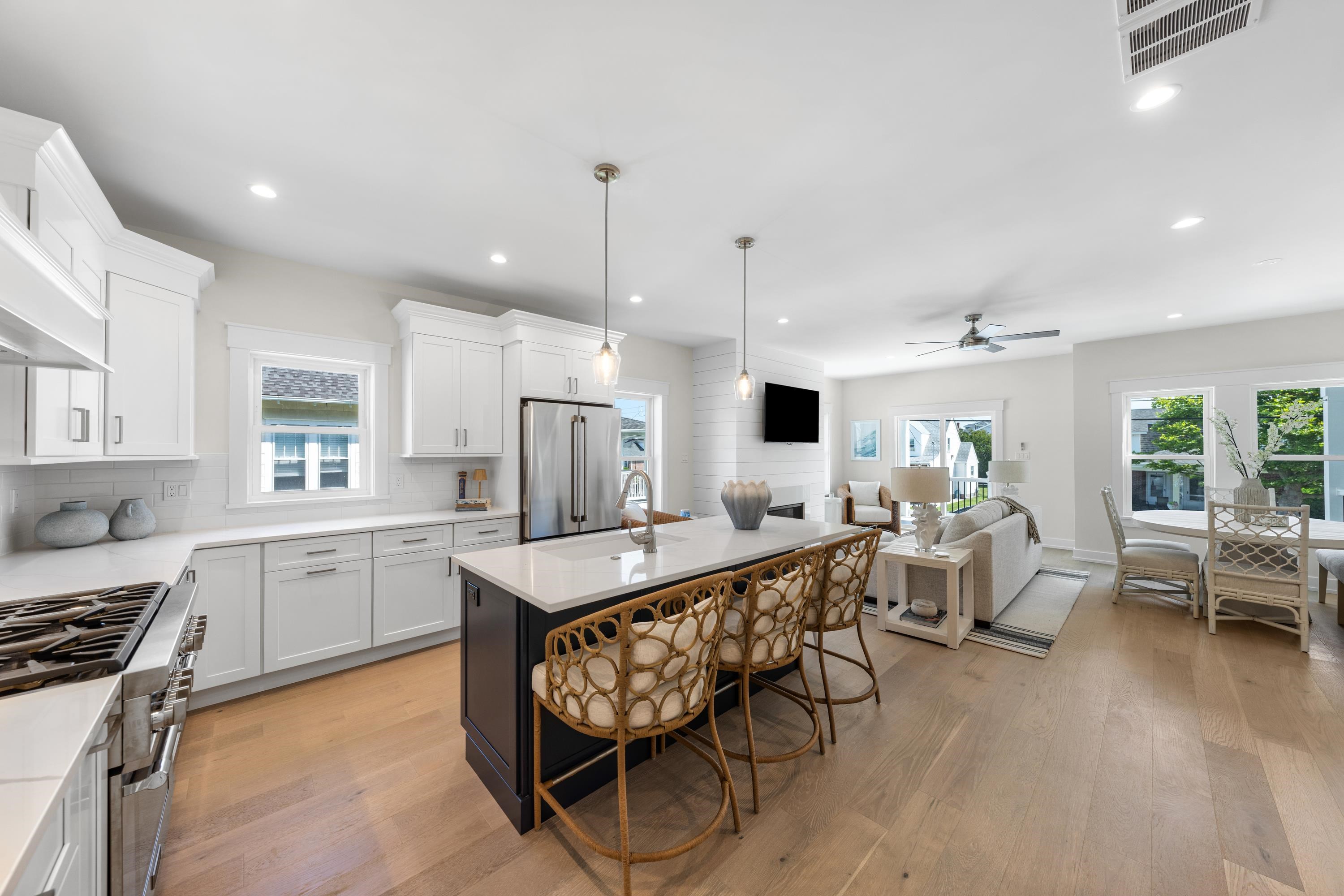 214 E 23rd Avenue Unit: w