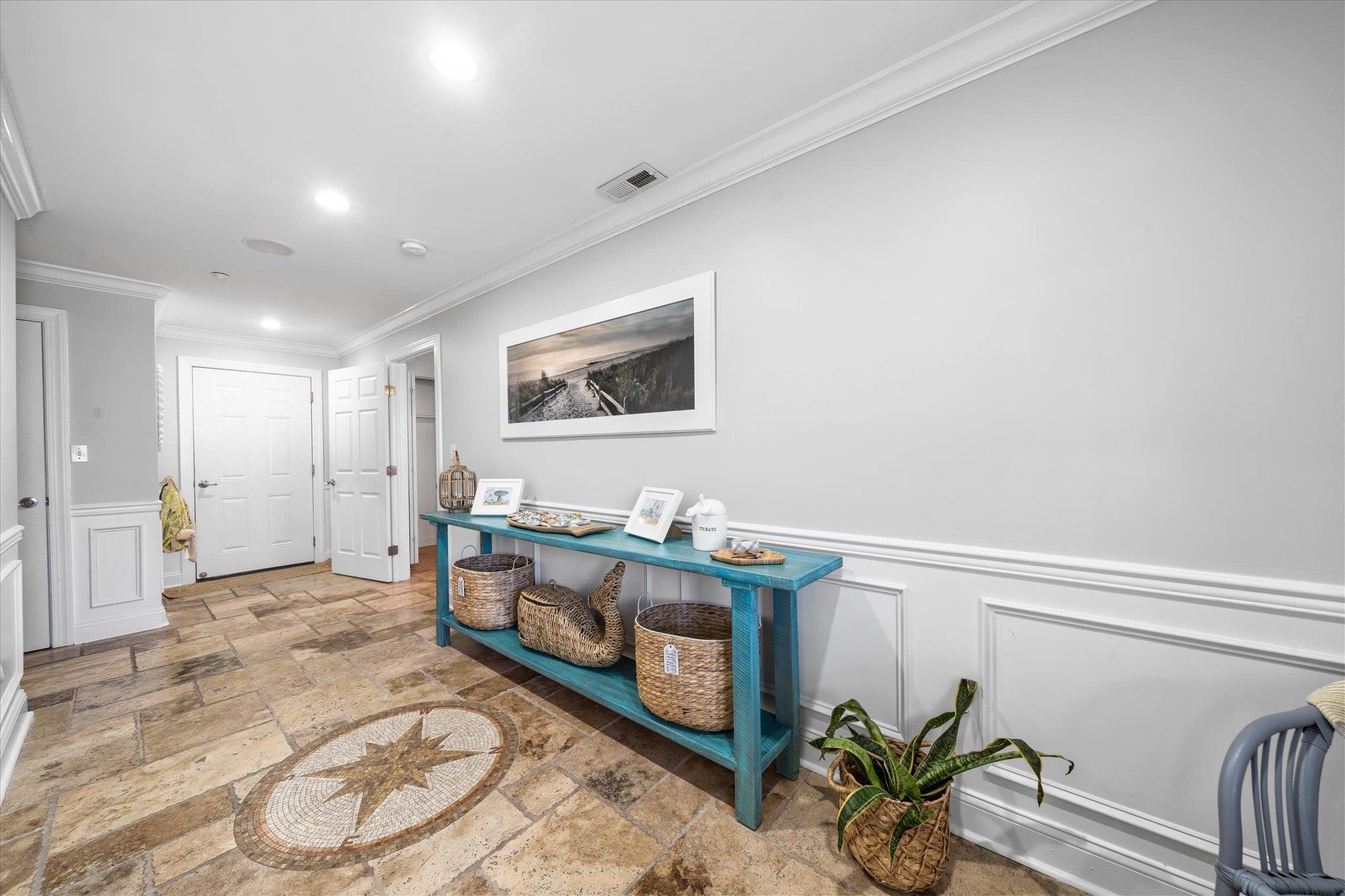 110 W Walnut Avenue Unit: 103