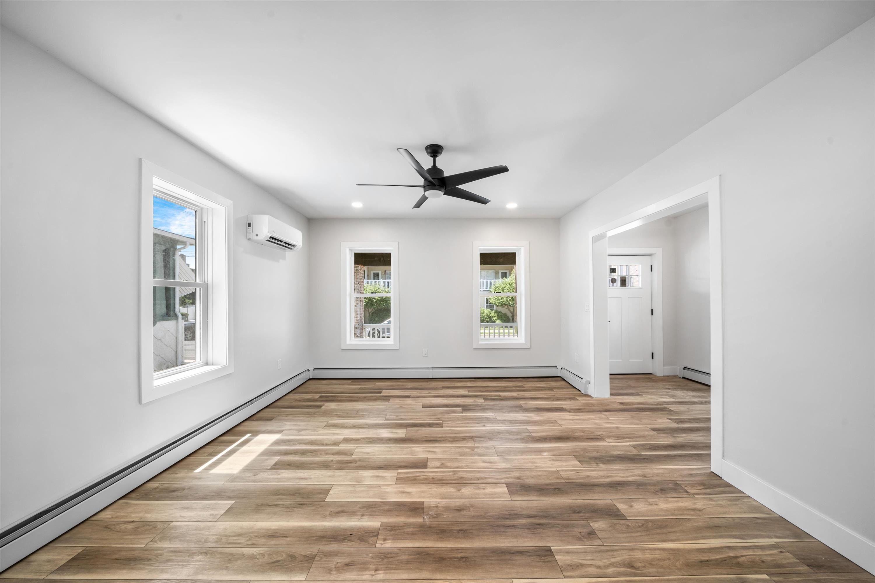 125 E Pine Avenue