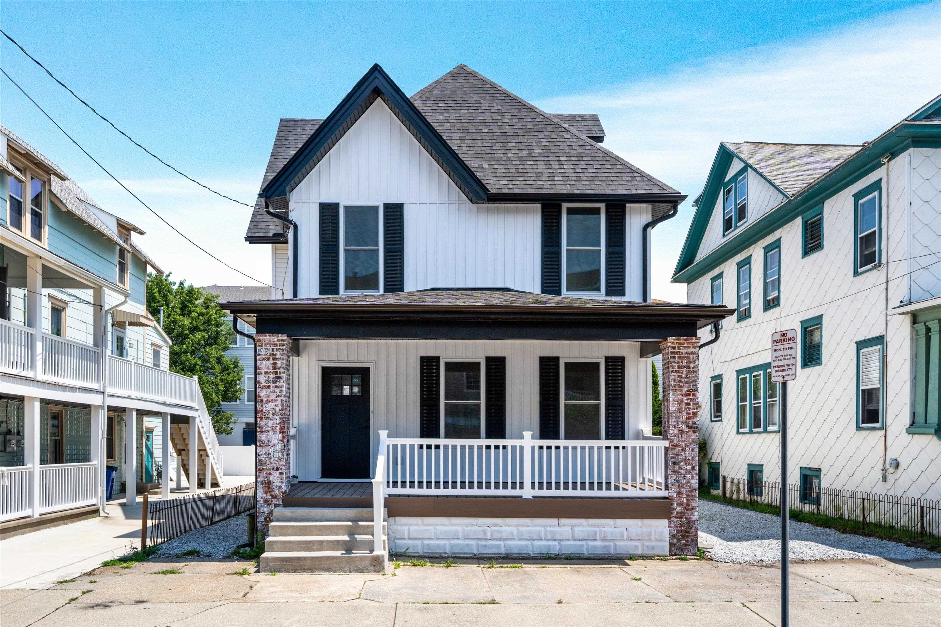 125 E Pine Avenue