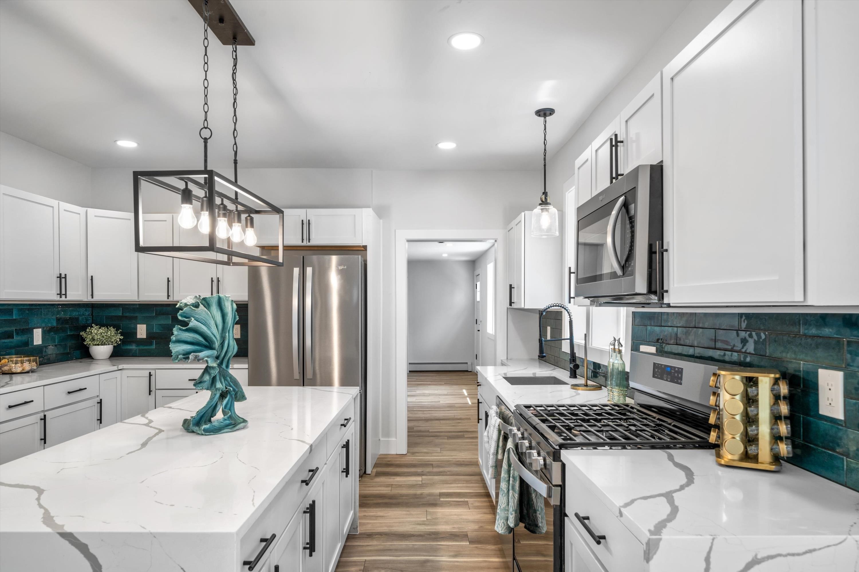 125 E Pine Avenue