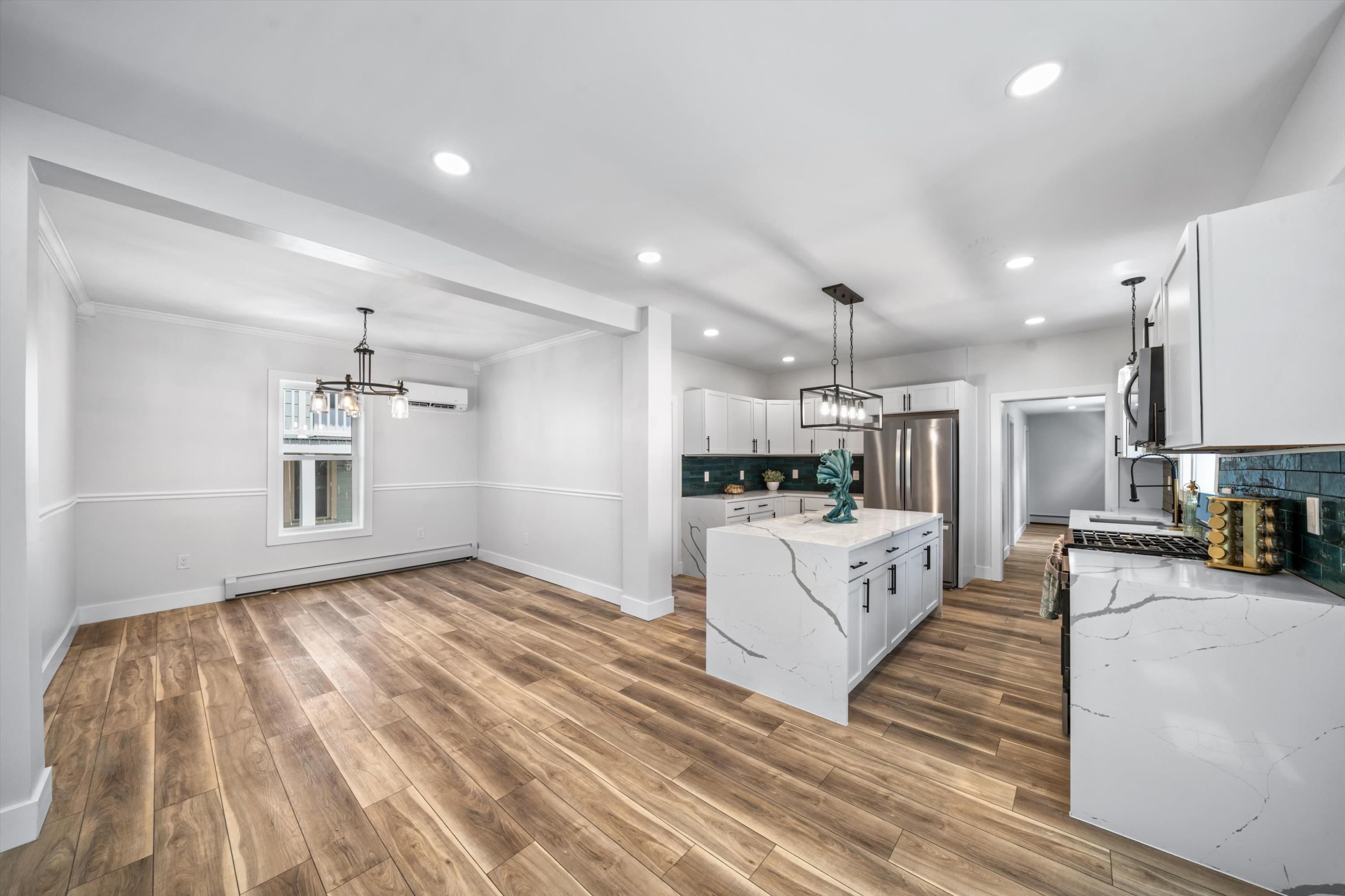 125 E Pine Avenue