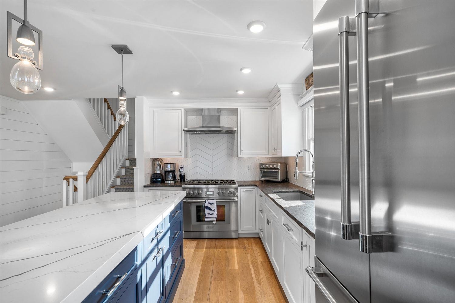 437 20th Street Unit: 437