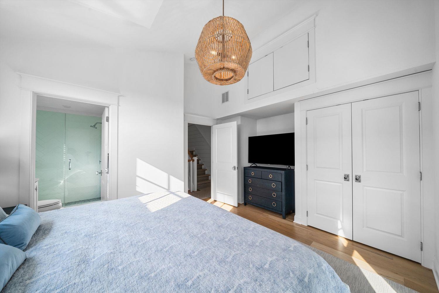 437 20th Street Unit: 437
