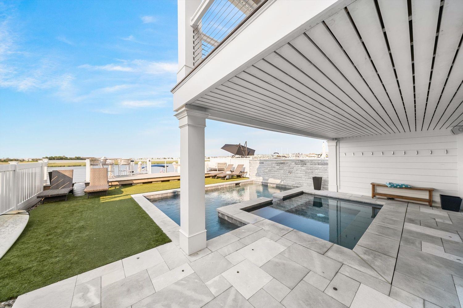 437 20th Street Unit: 437