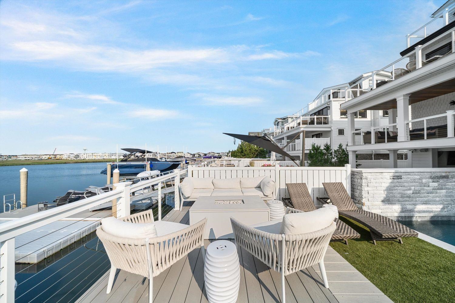 437 20th Street Unit: 437
