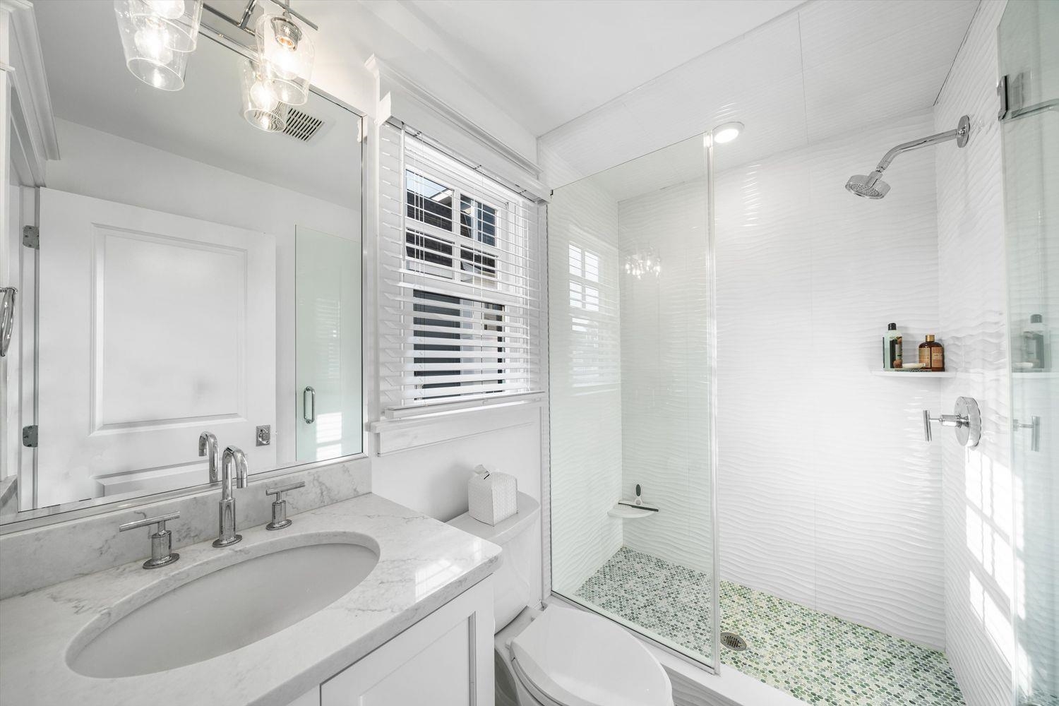 437 20th Street Unit: 437