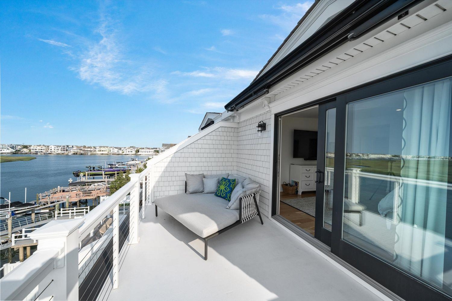437 20th Street Unit: 437
