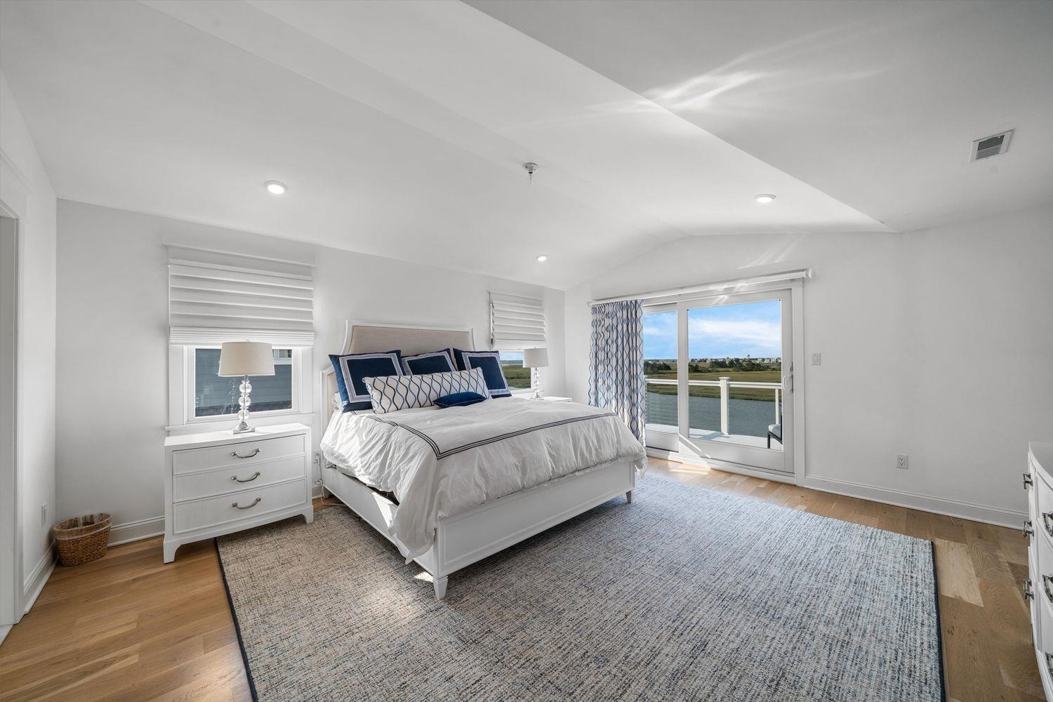 437 20th Street Unit: 437