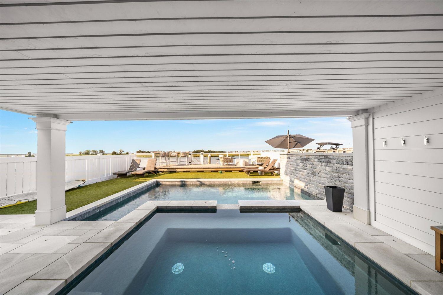 437 20th Street Unit: 437