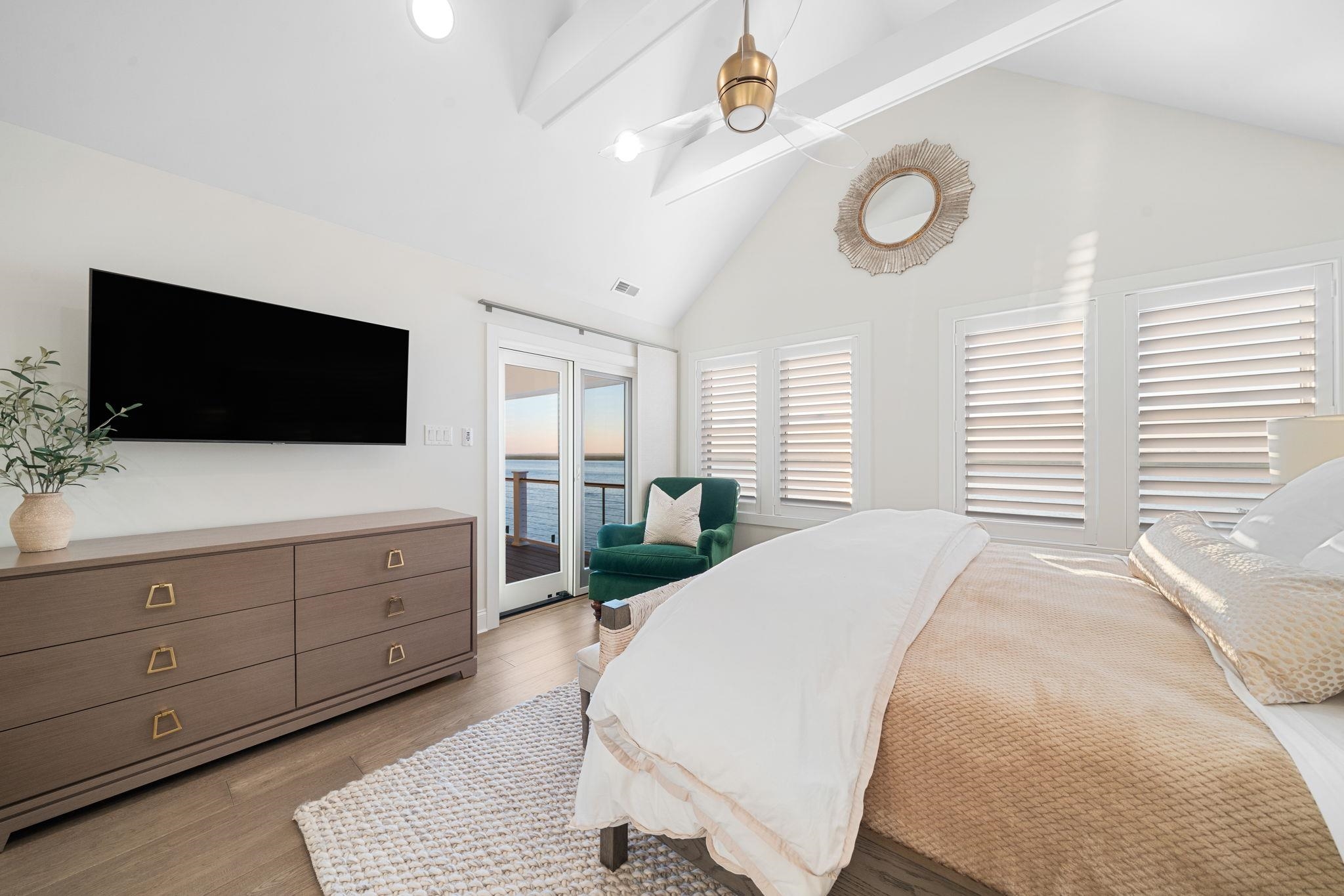 10521 Golden Gate Drive