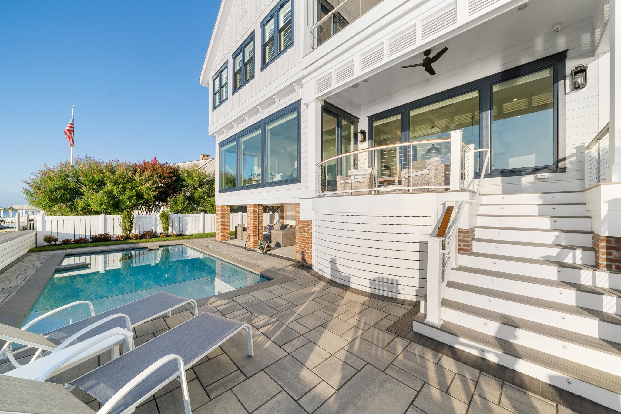 10521 Golden Gate Drive