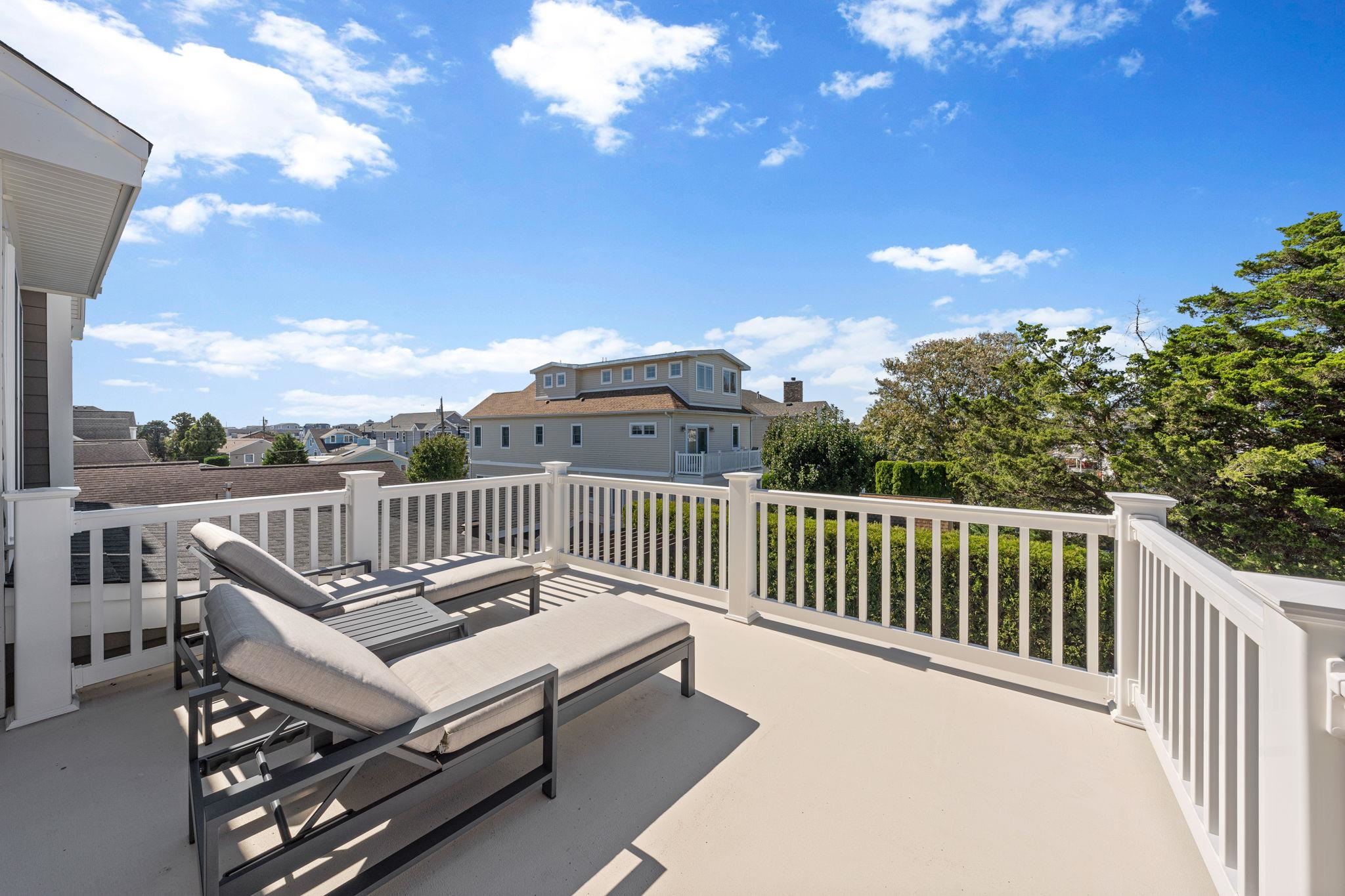 1868 Dune Drive
