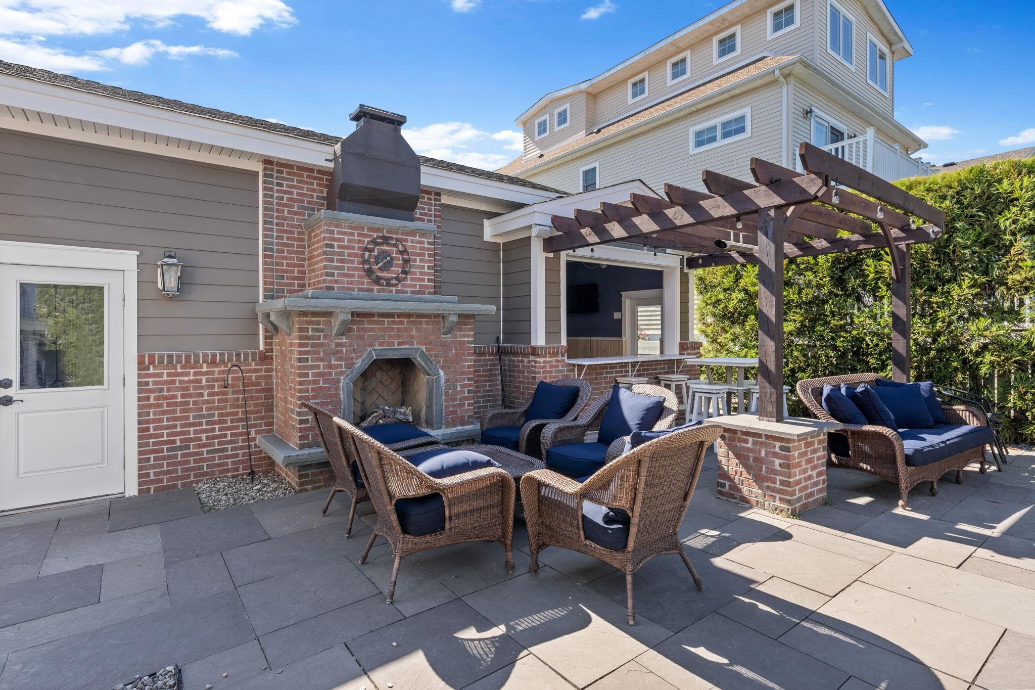 1868 Dune Drive
