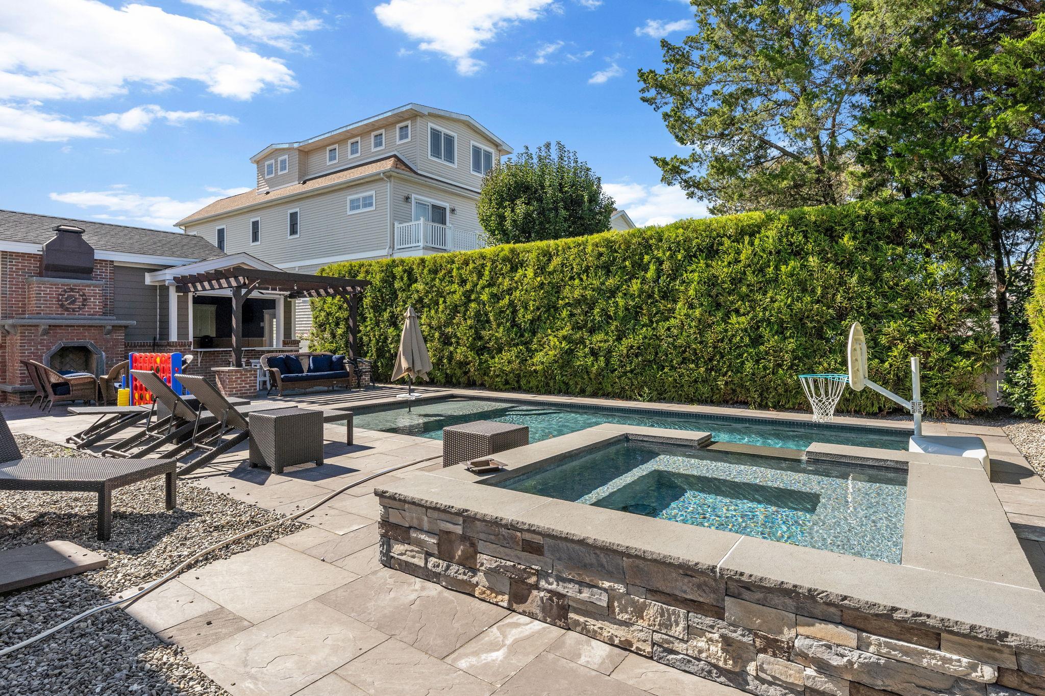 1868 Dune Drive