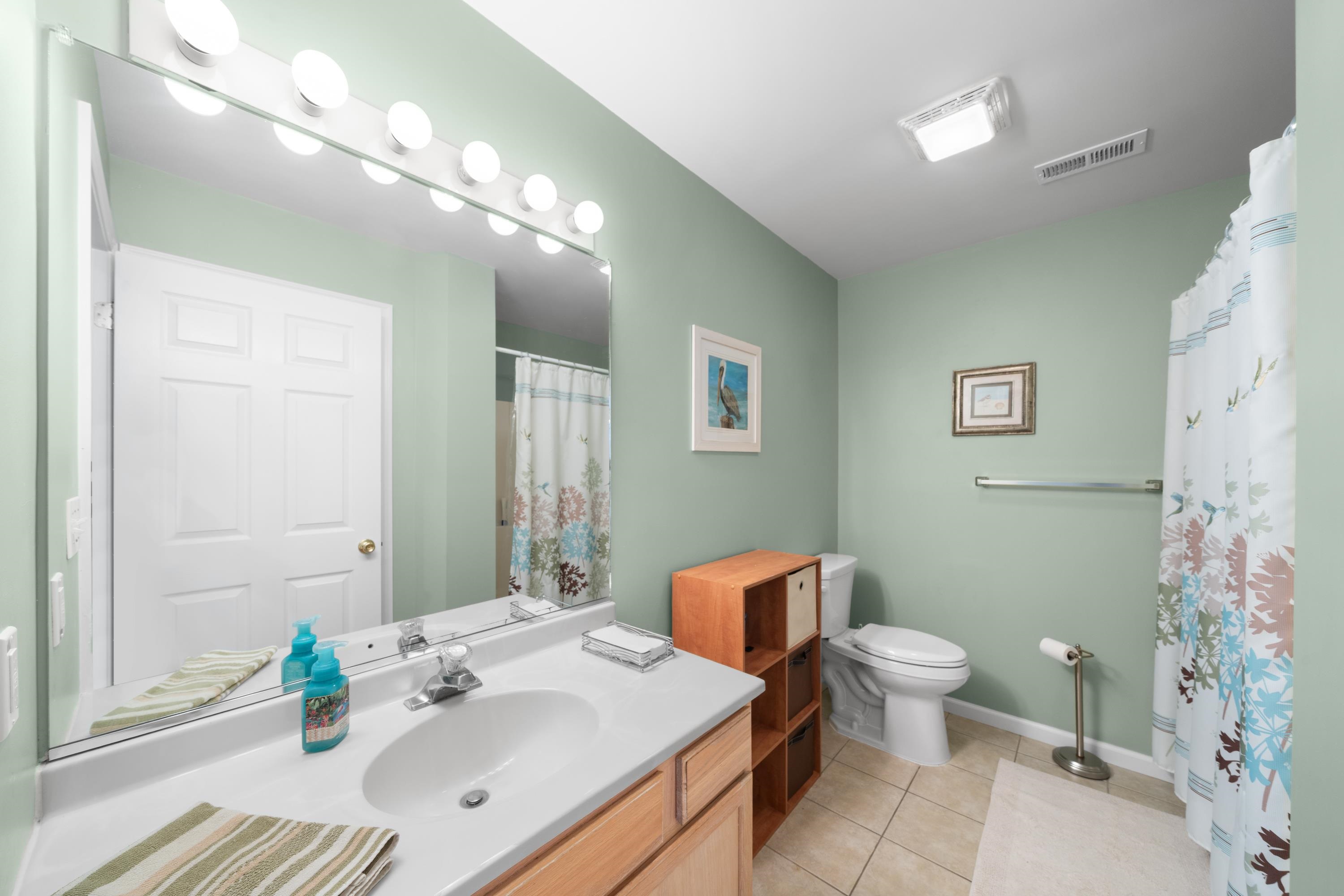 416 E 22nd Avenue Unit: B