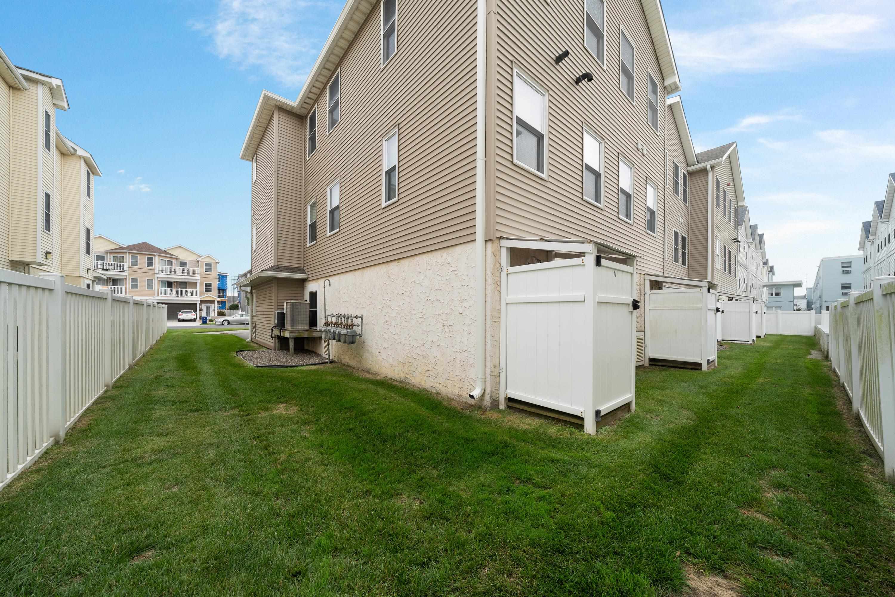 416 E 22nd Avenue Unit: B