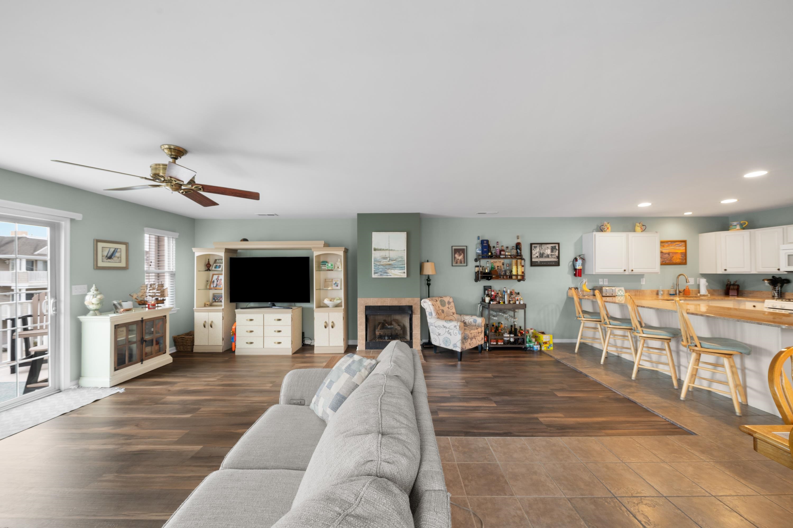 416 E 22nd Avenue Unit: B