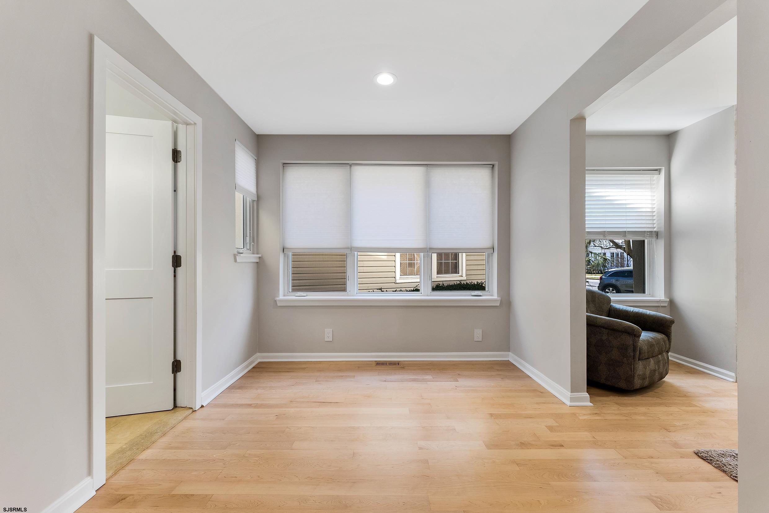 9 West Dr