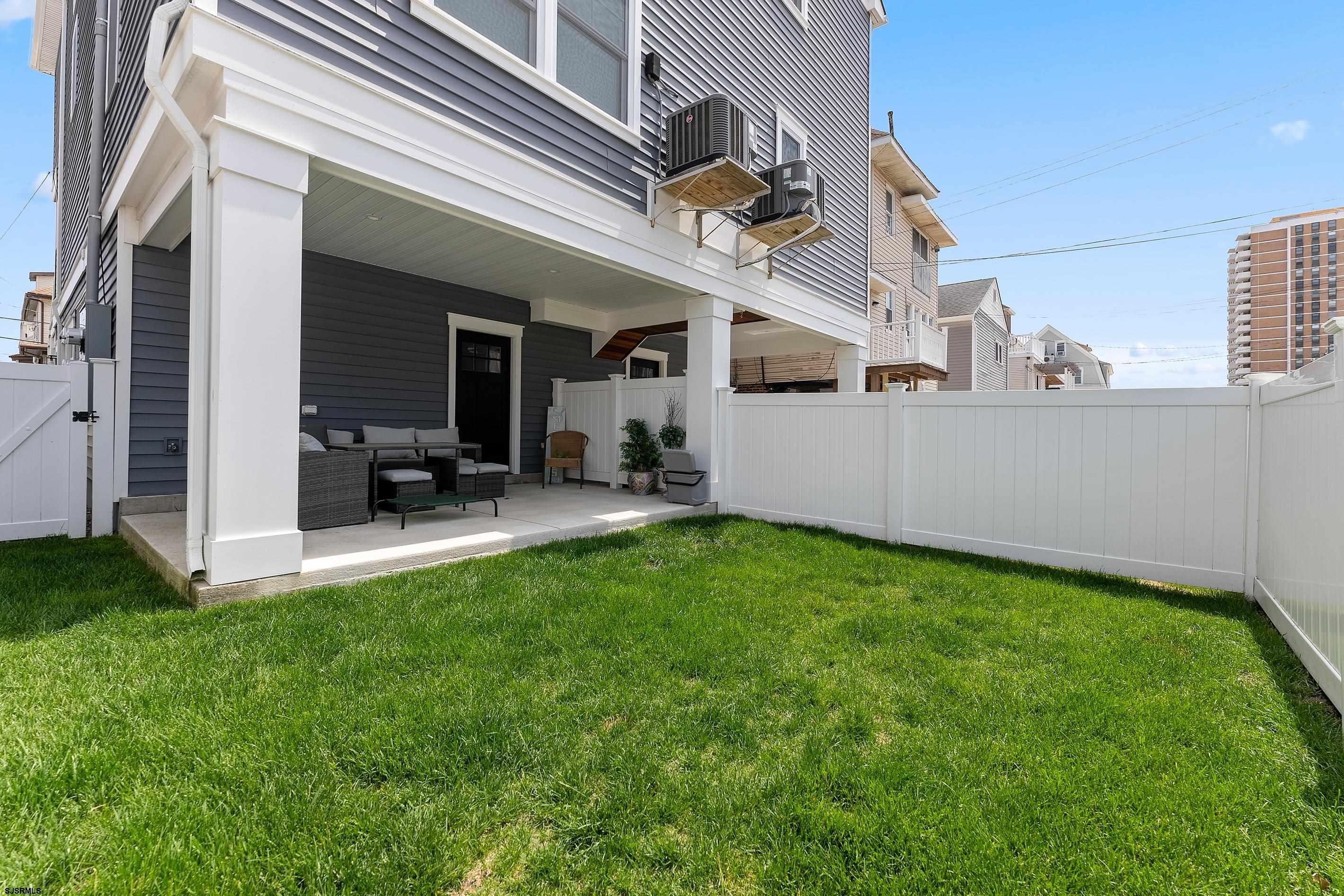 14 S Hillside Ave Unit: B