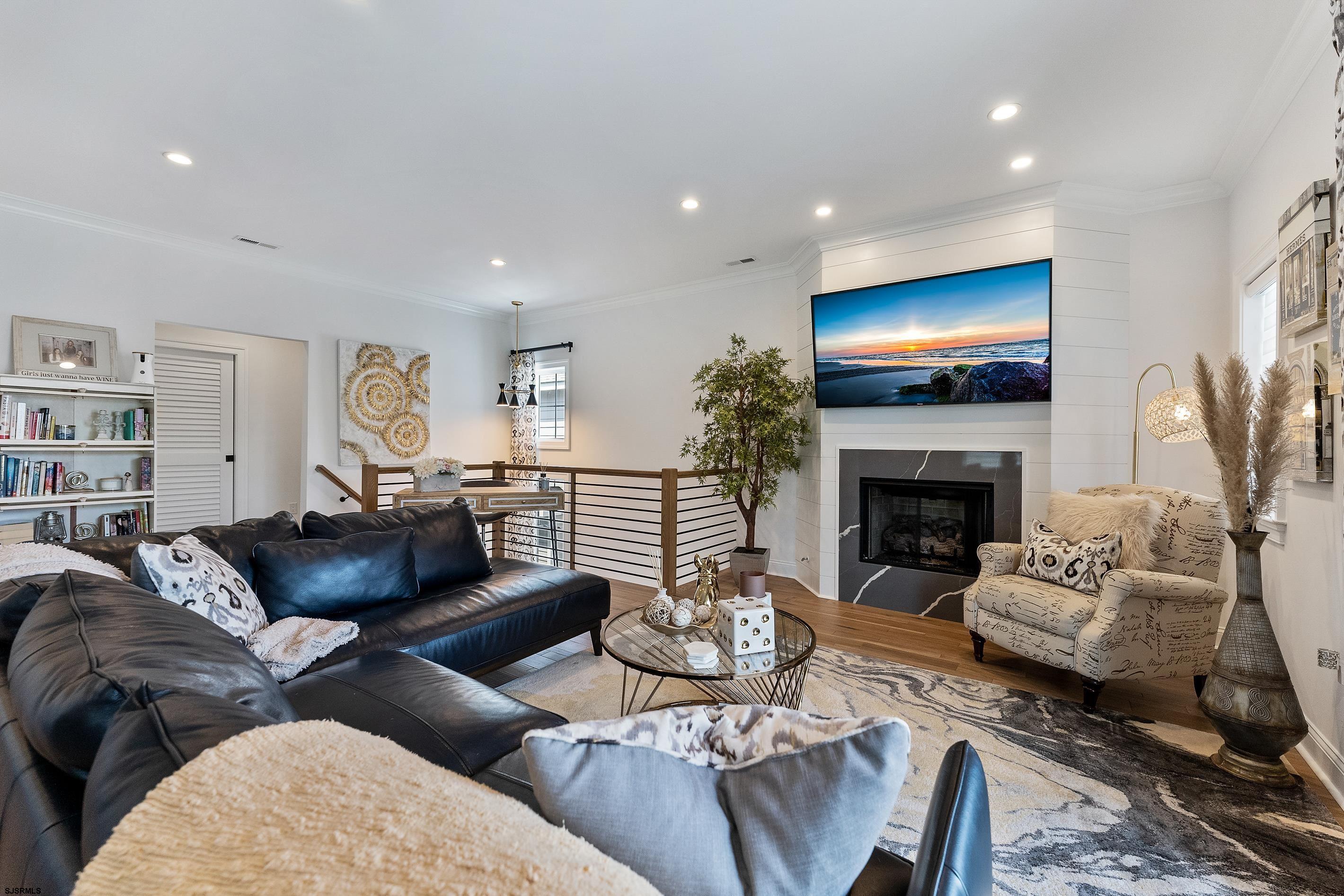 14 S Hillside Ave Unit: B