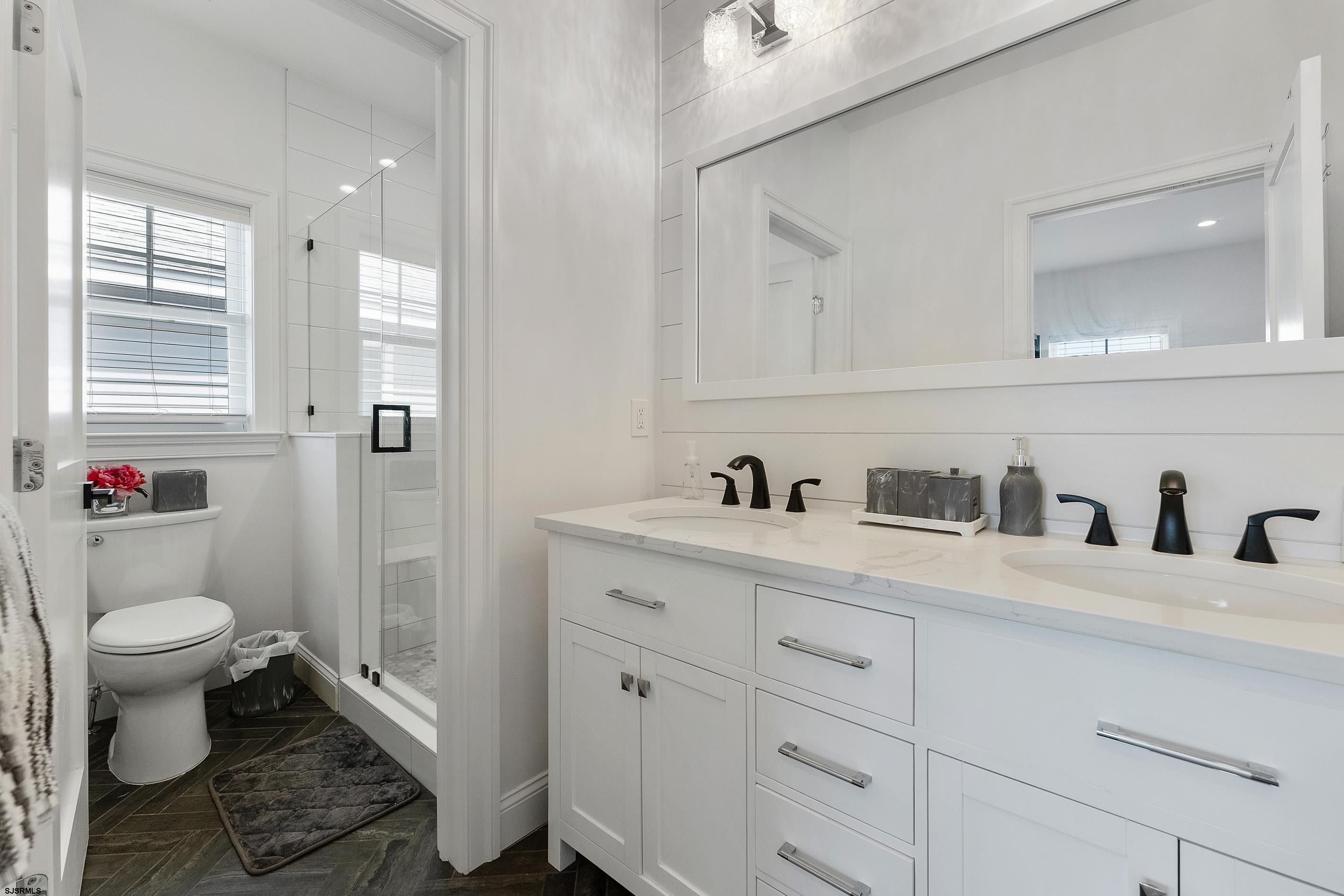 14 S Hillside Ave Unit: B