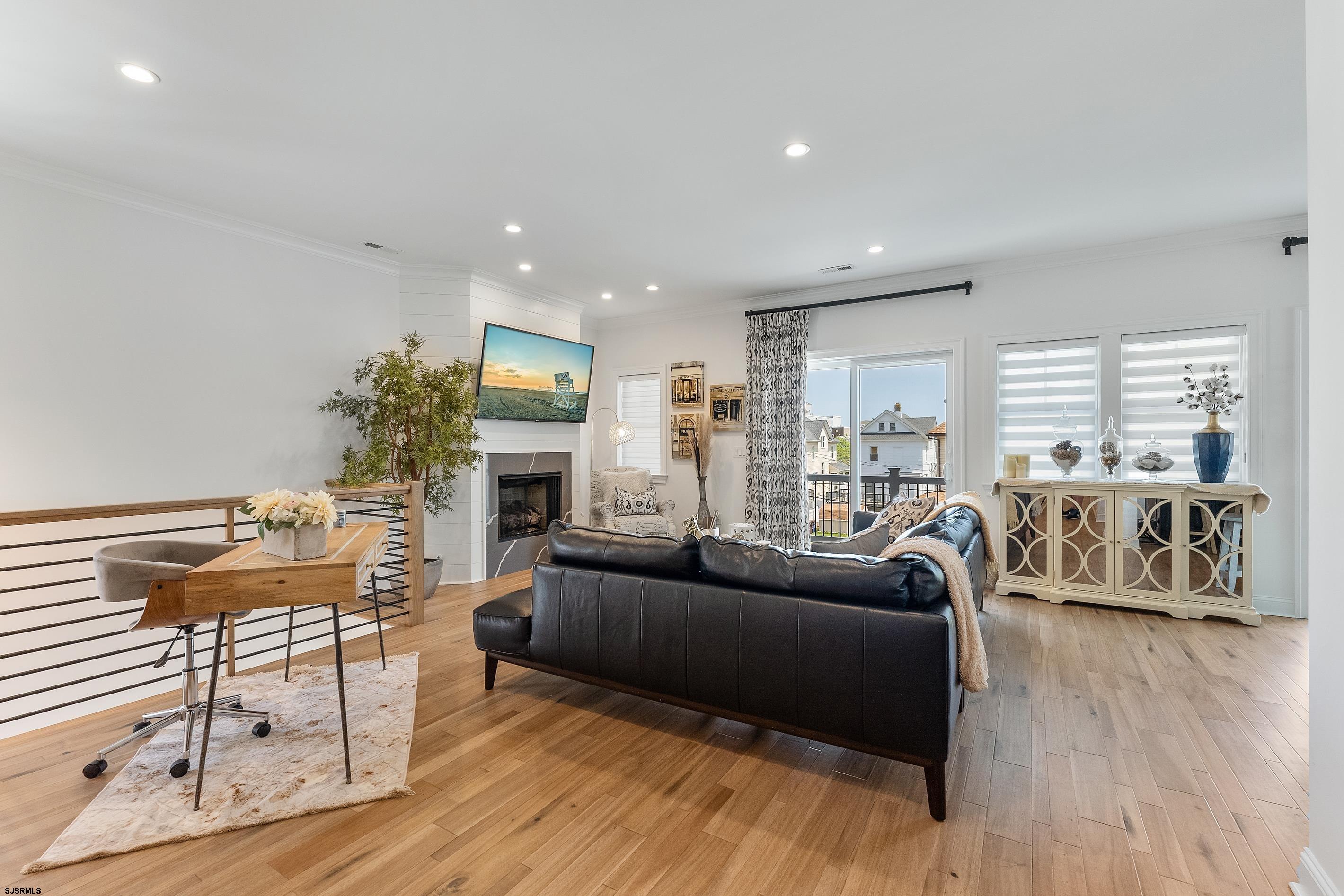 14 S Hillside Ave Unit: B