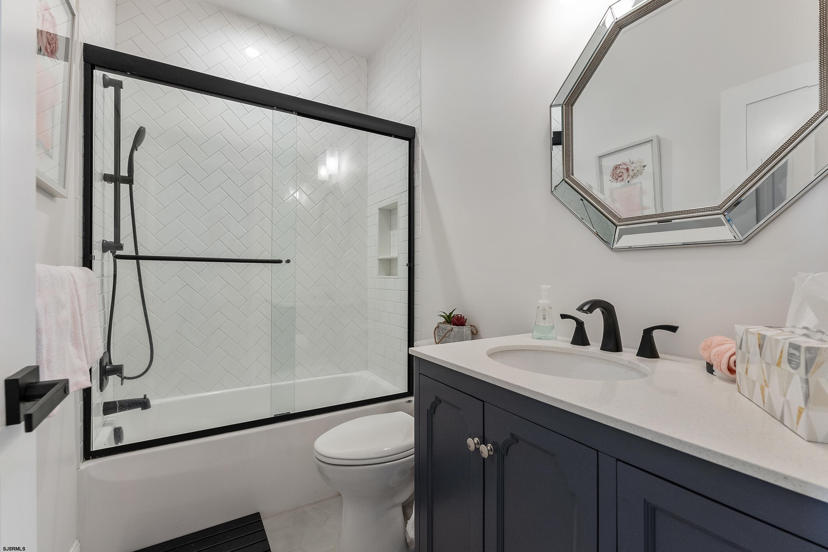 14 S Hillside Ave Unit: B