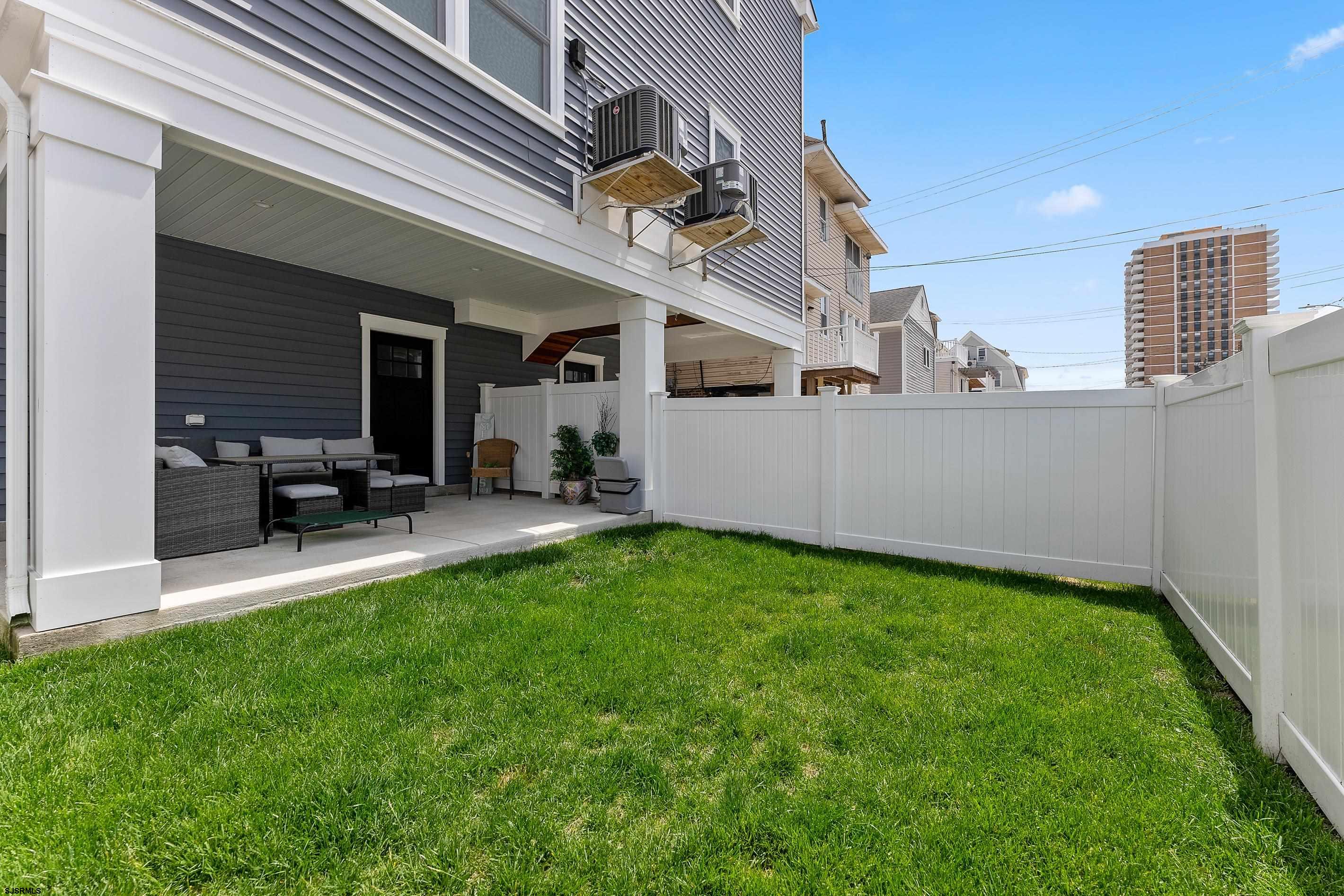 14 S Hillside Ave Unit: B