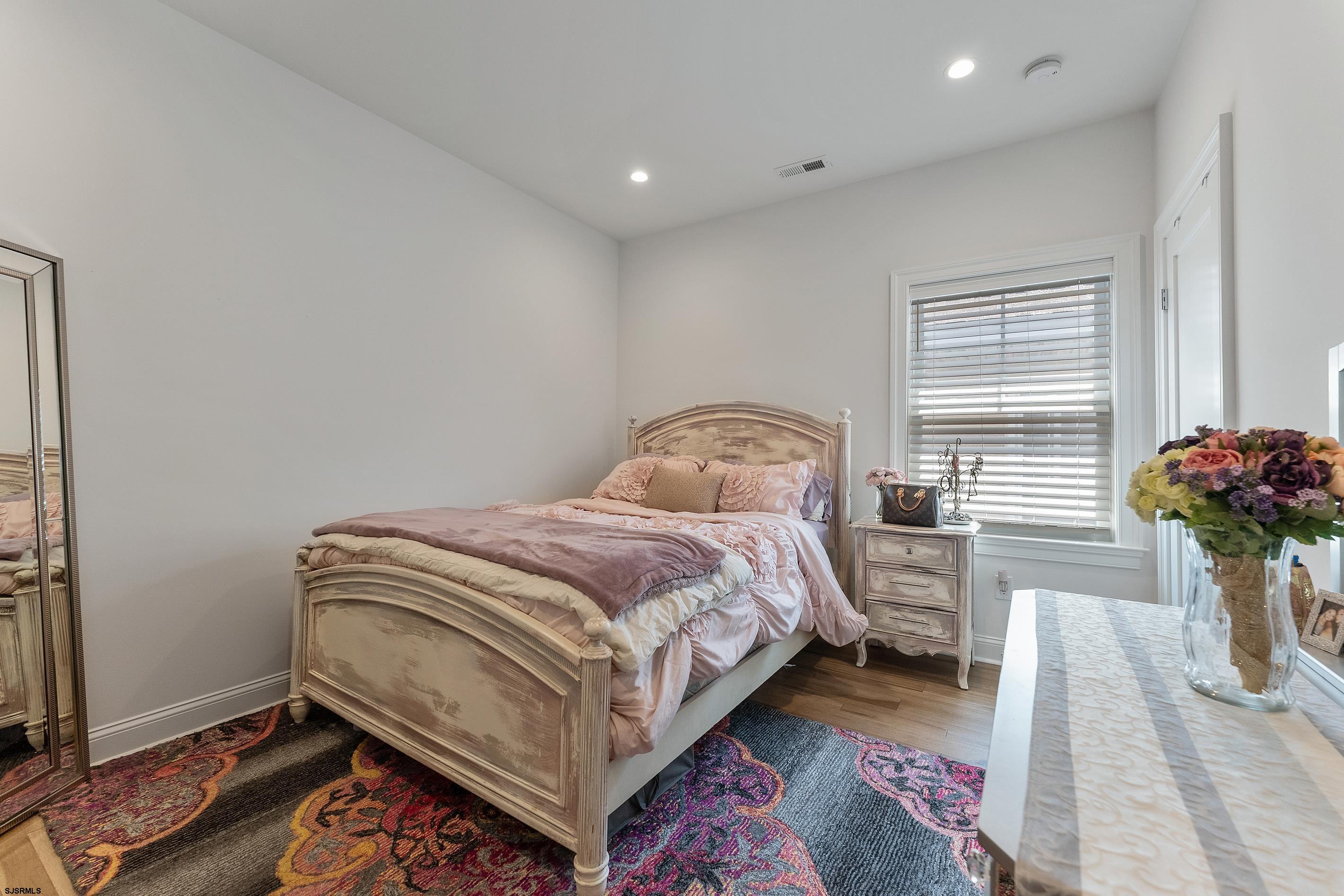 14 S Hillside Ave Unit: B