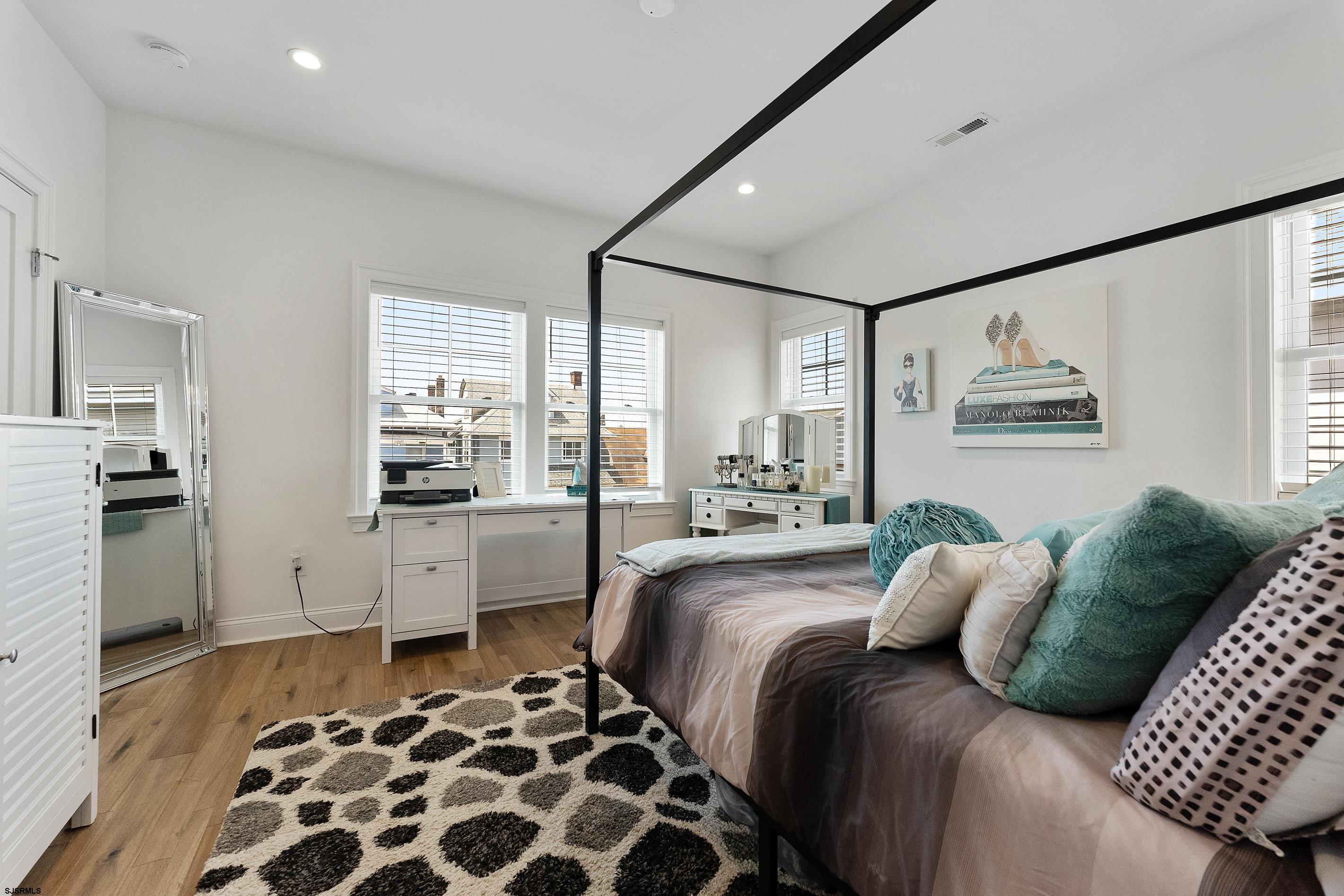 14 S Hillside Ave Unit: B