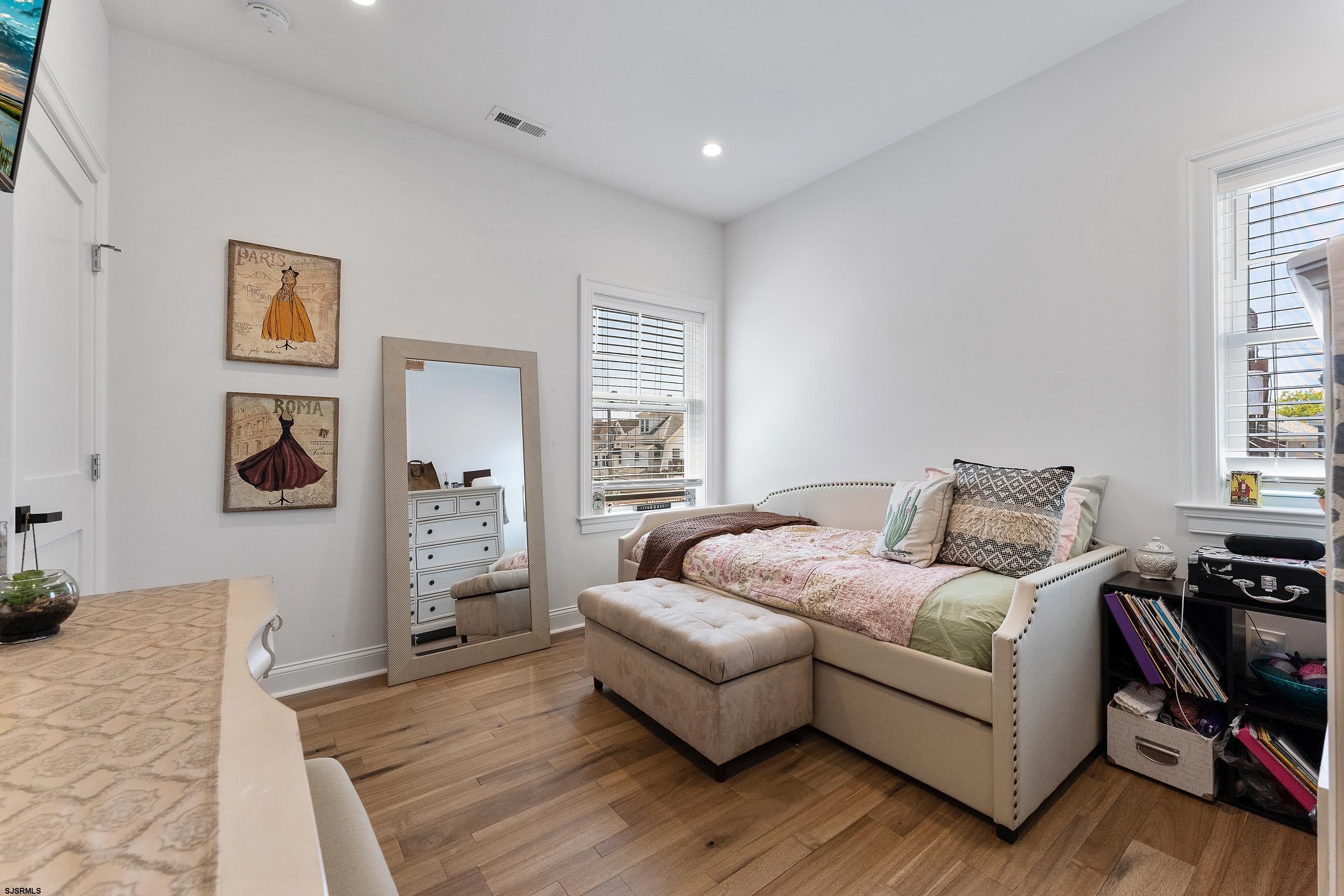 14 S Hillside Ave Unit: B