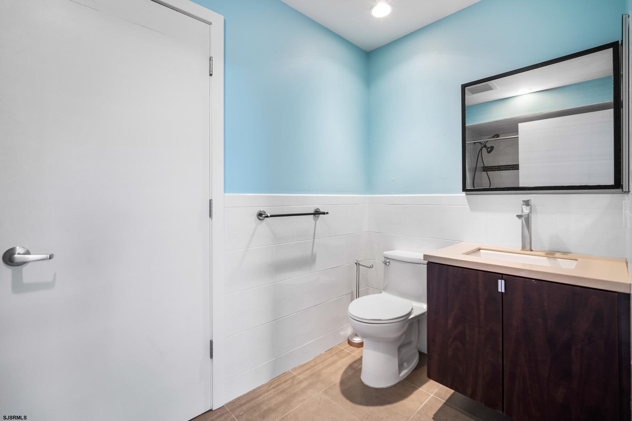 598 Mays Landing Road Unit: 208