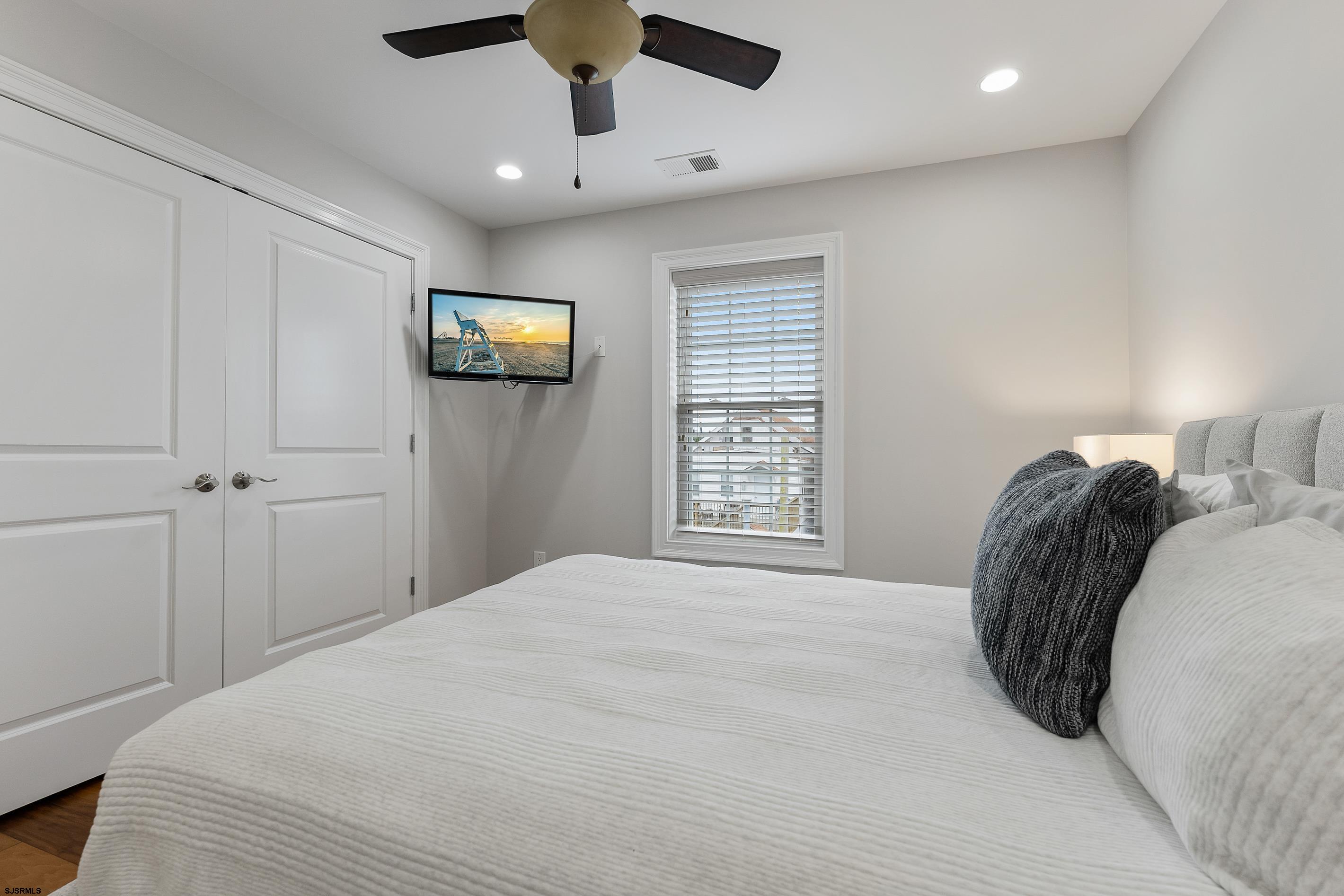 7 N Adams Ave Unit: B
