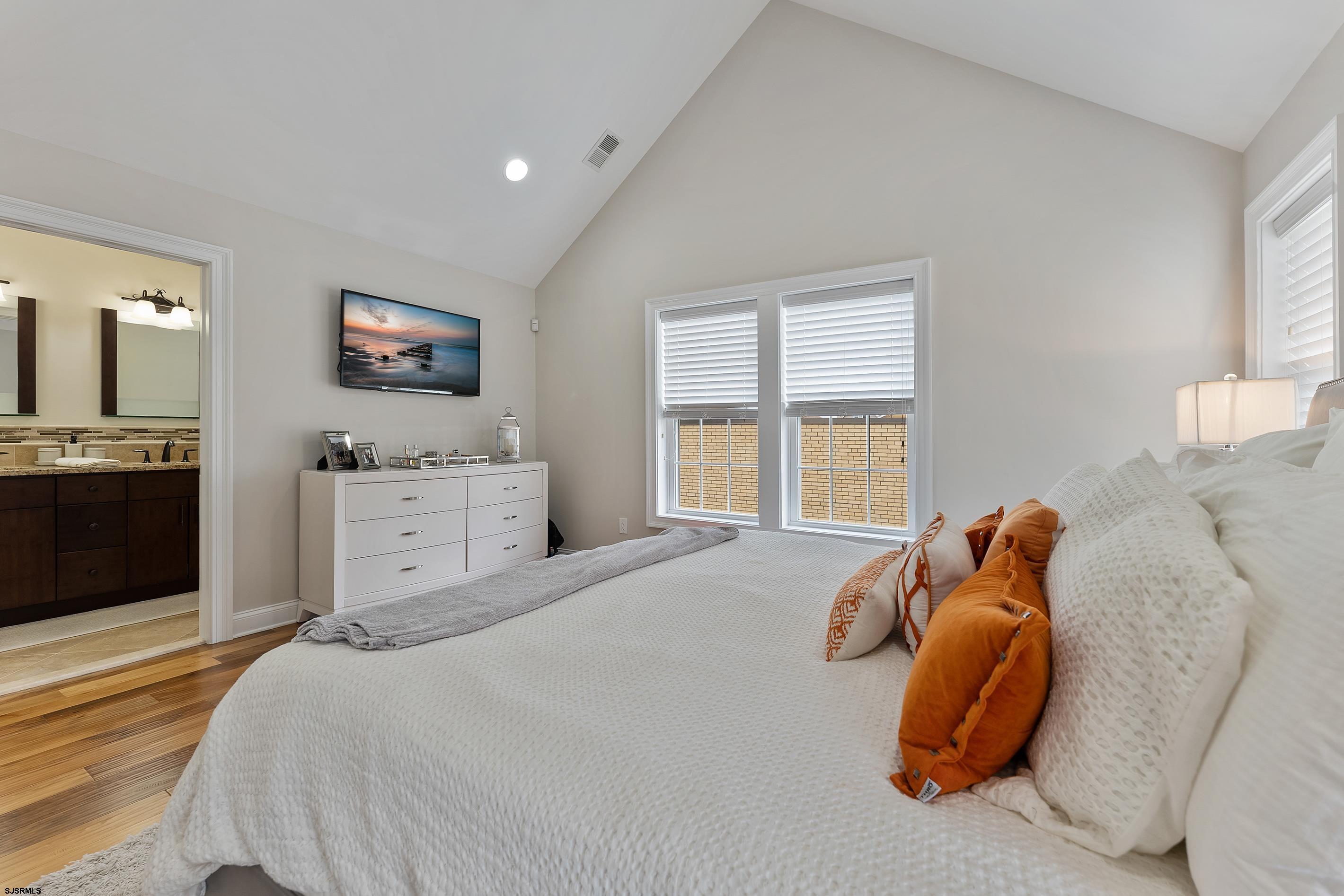7 N Adams Ave Unit: B