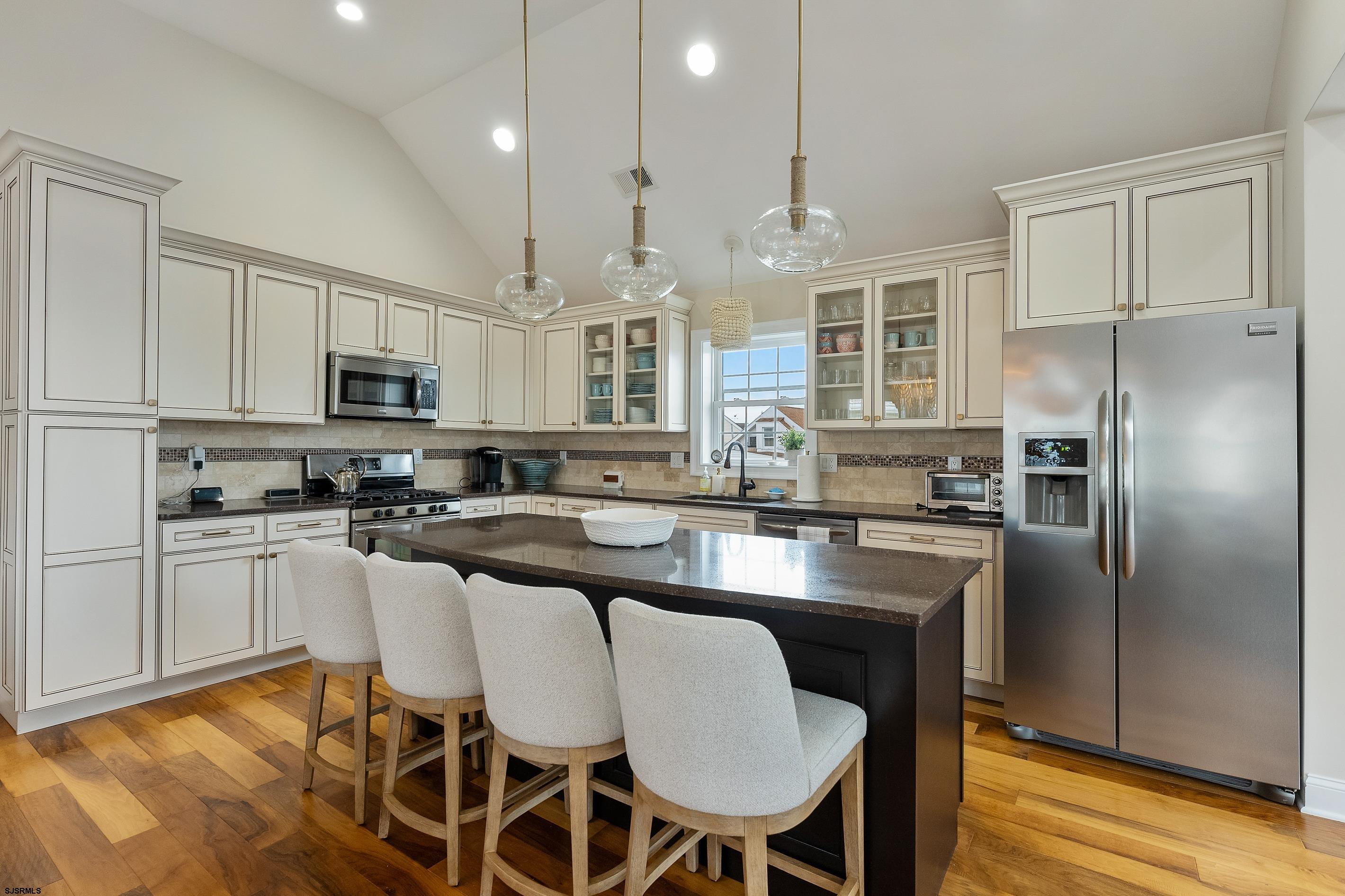 7 N Adams Ave Unit: B