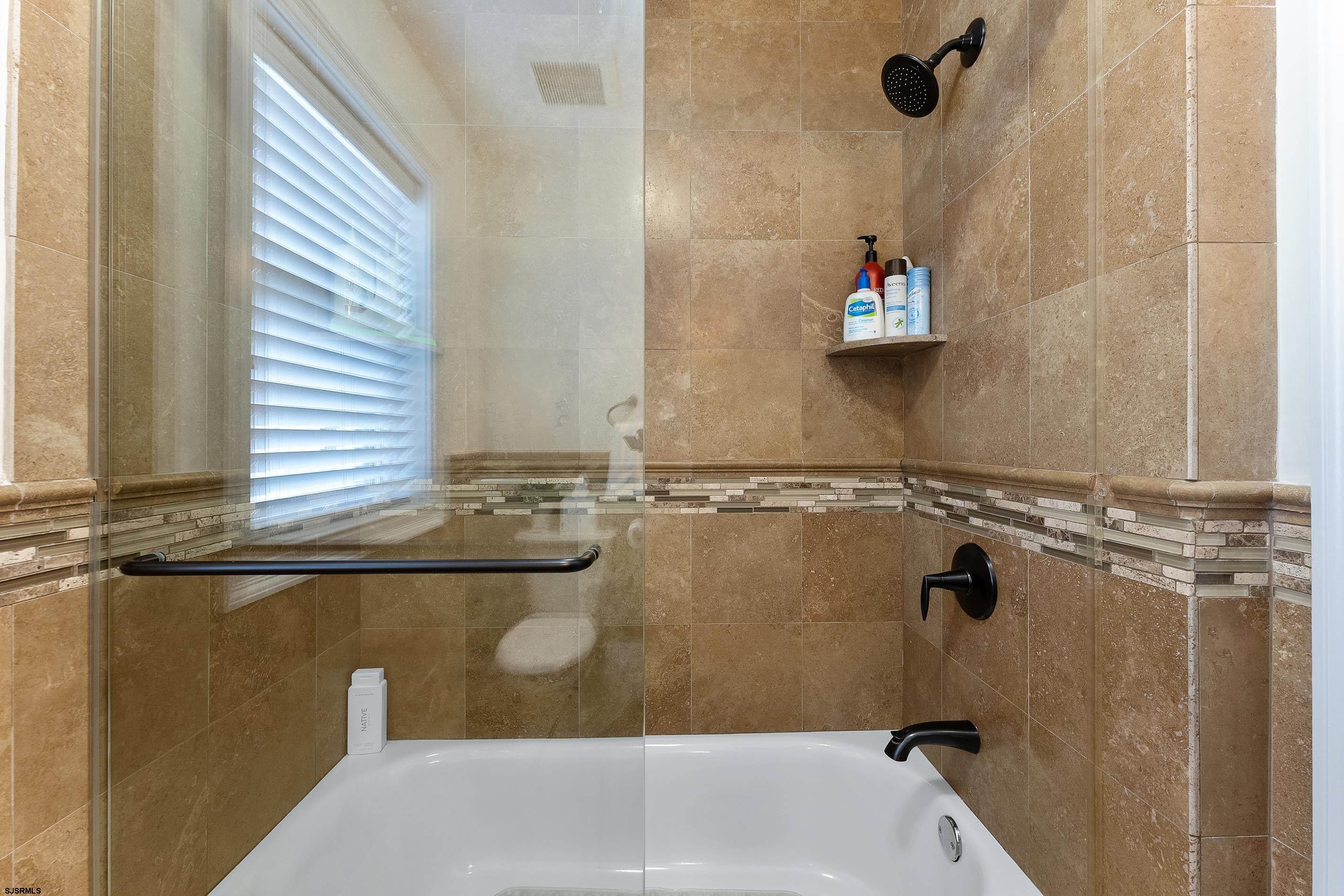 7 N Adams Ave Unit: B