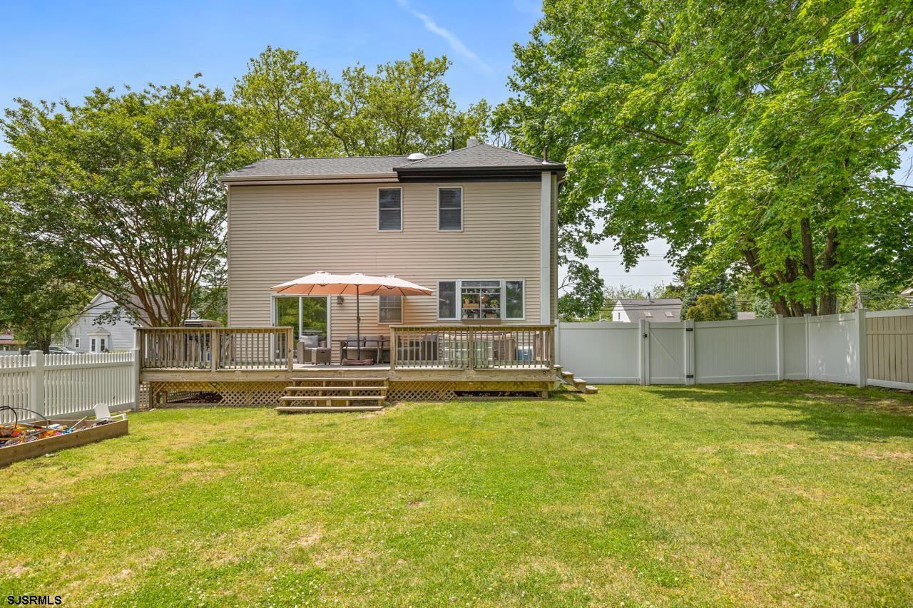 542 Oak Ave