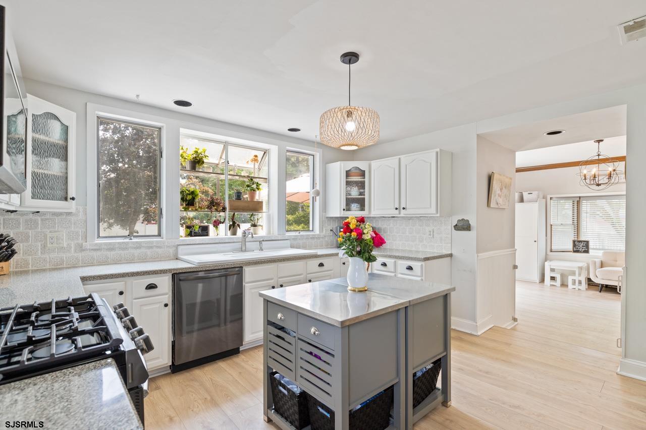 542 Oak Ave
