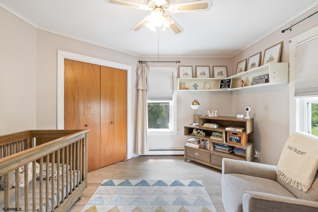 542 Oak Ave