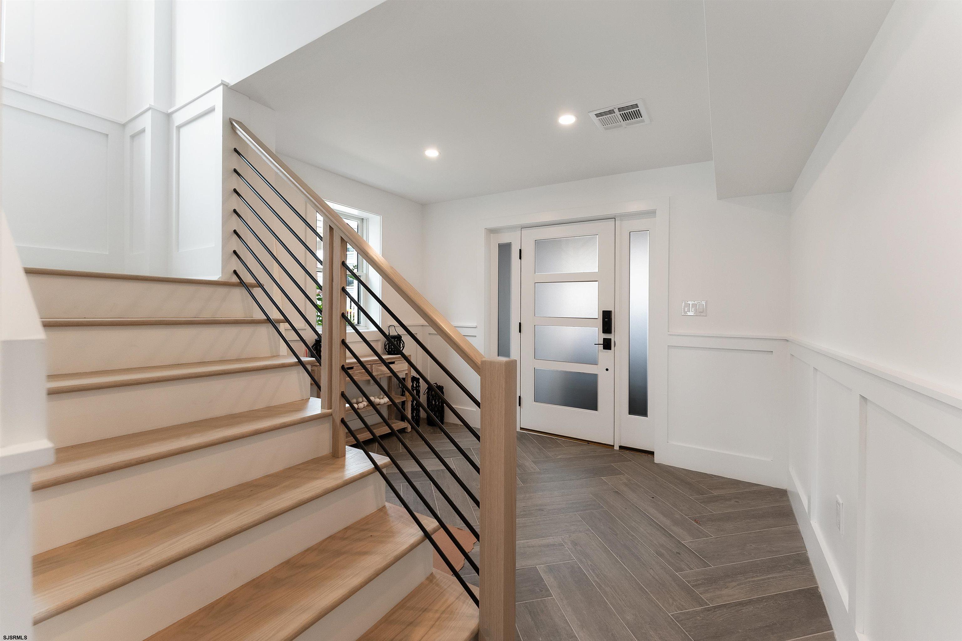 8 S Haverford Ave