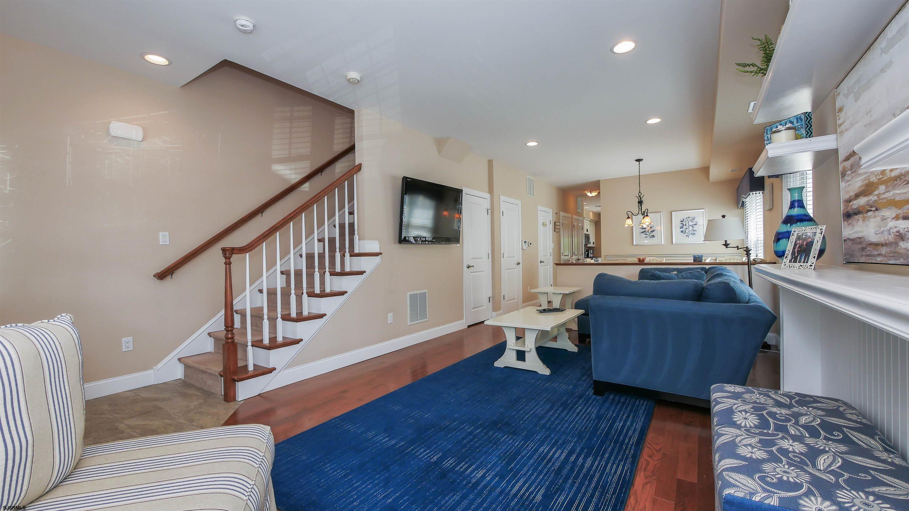 9404 Winchester Ave Unit: B