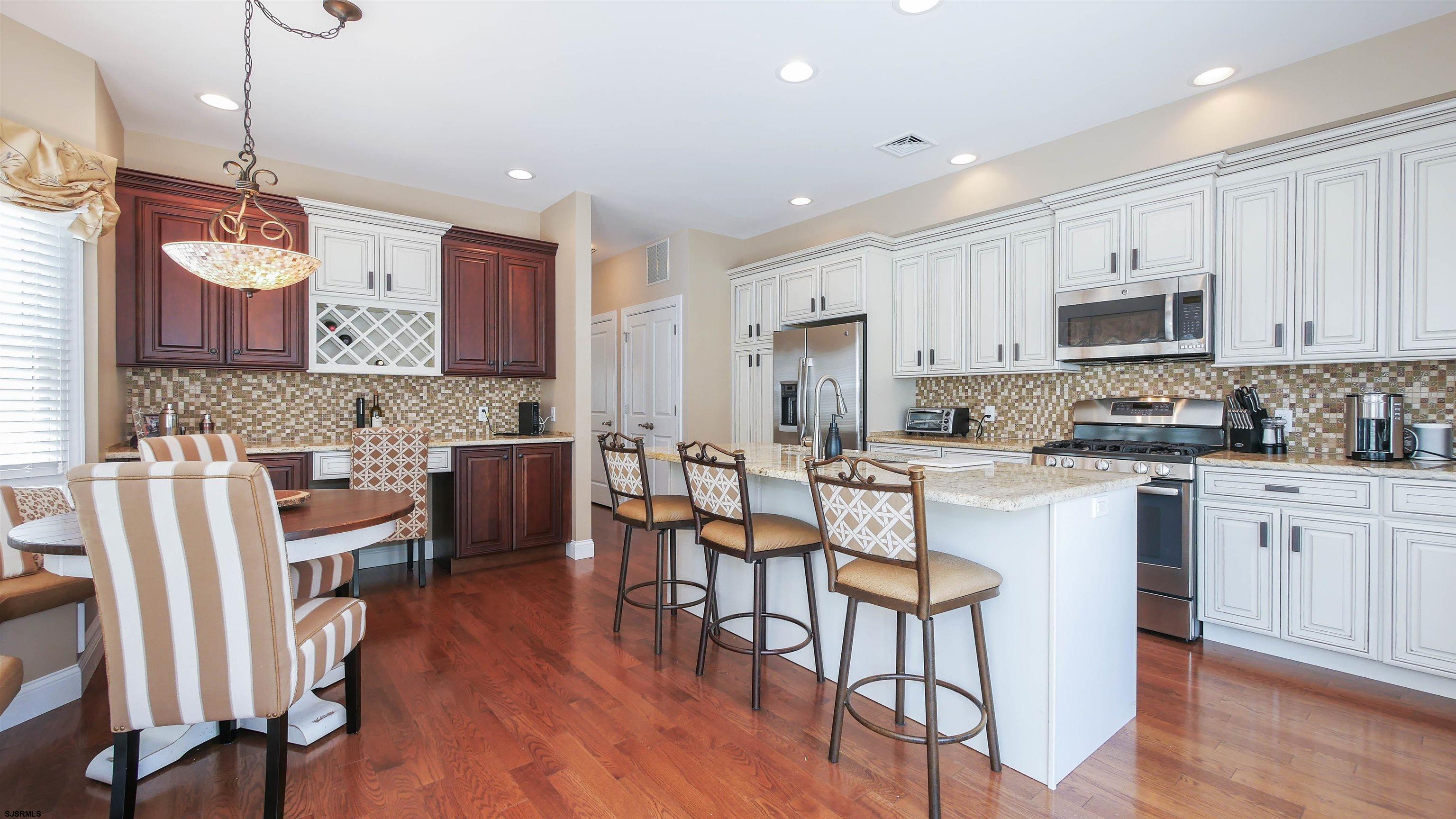 9404 Winchester Ave Unit: B