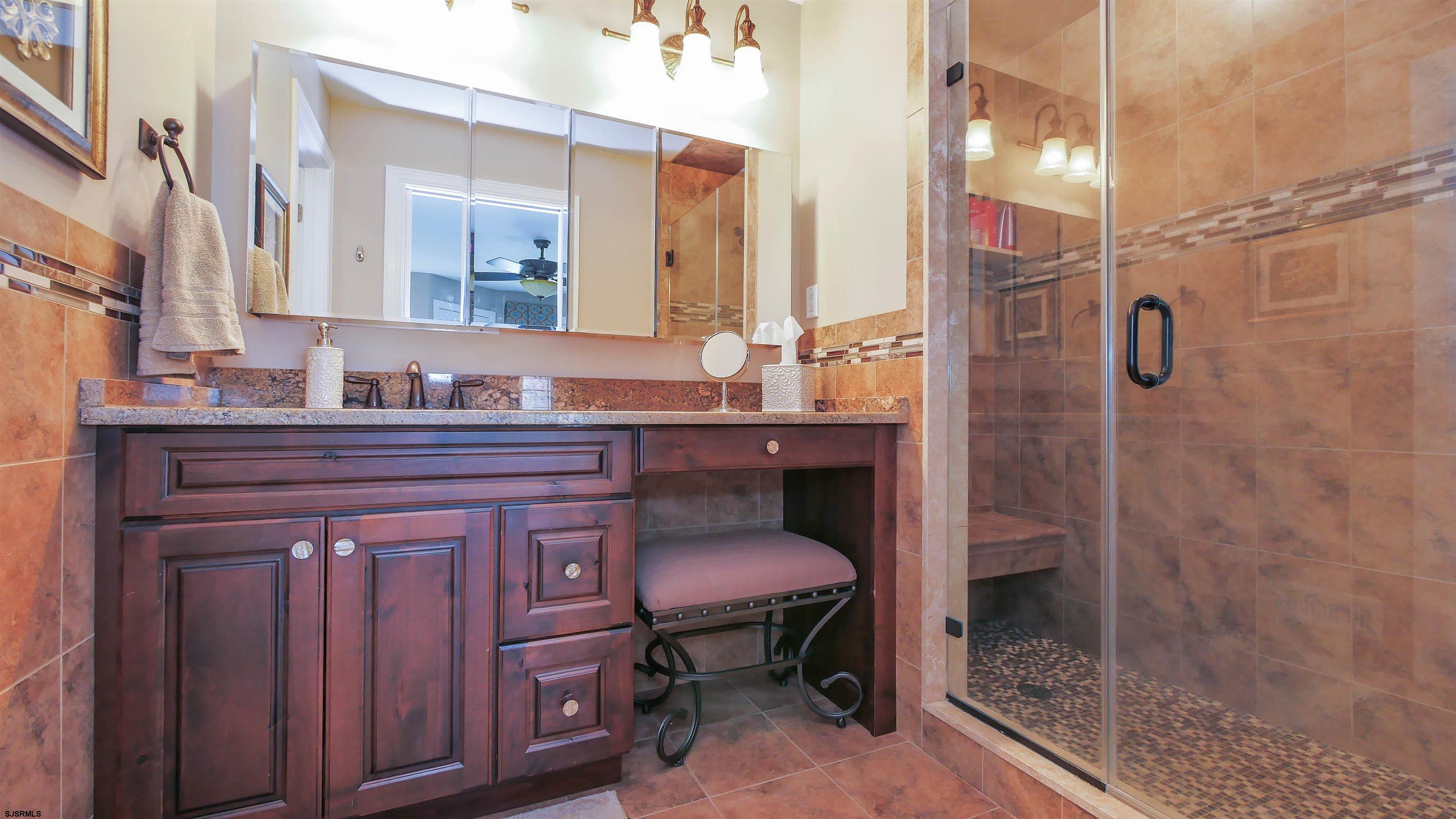 9404 Winchester Ave Unit: B