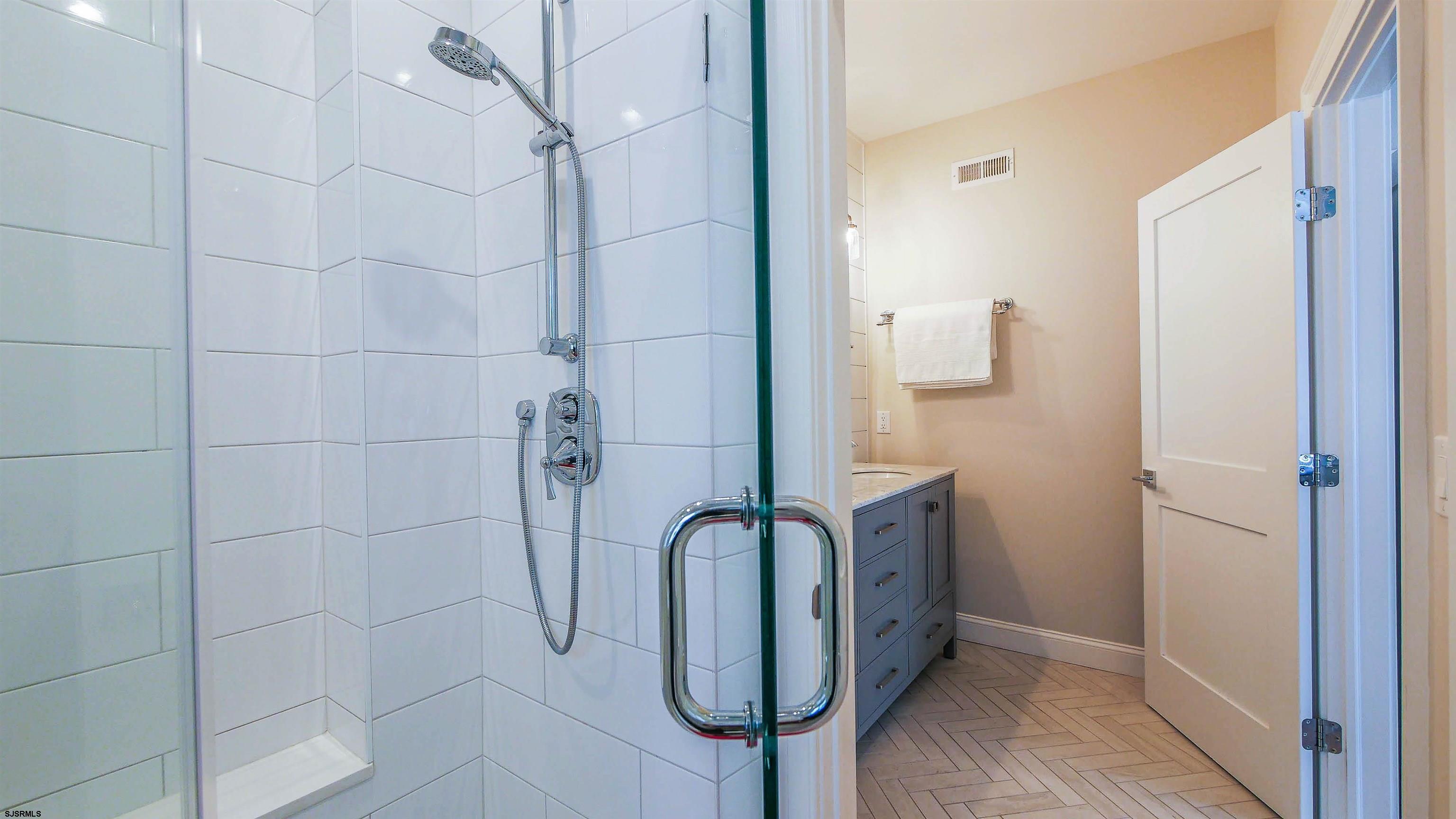 14 S Hillside Ave Unit: A