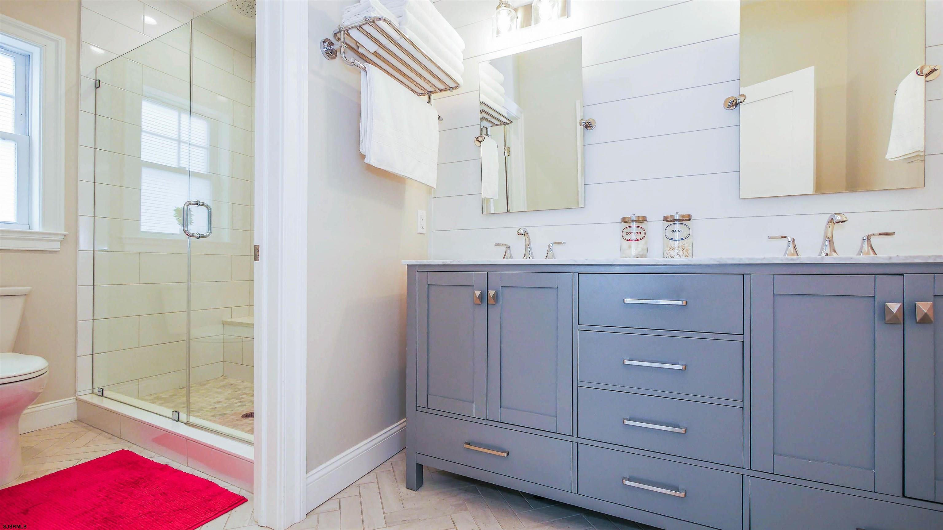 14 S Hillside Ave Unit: A