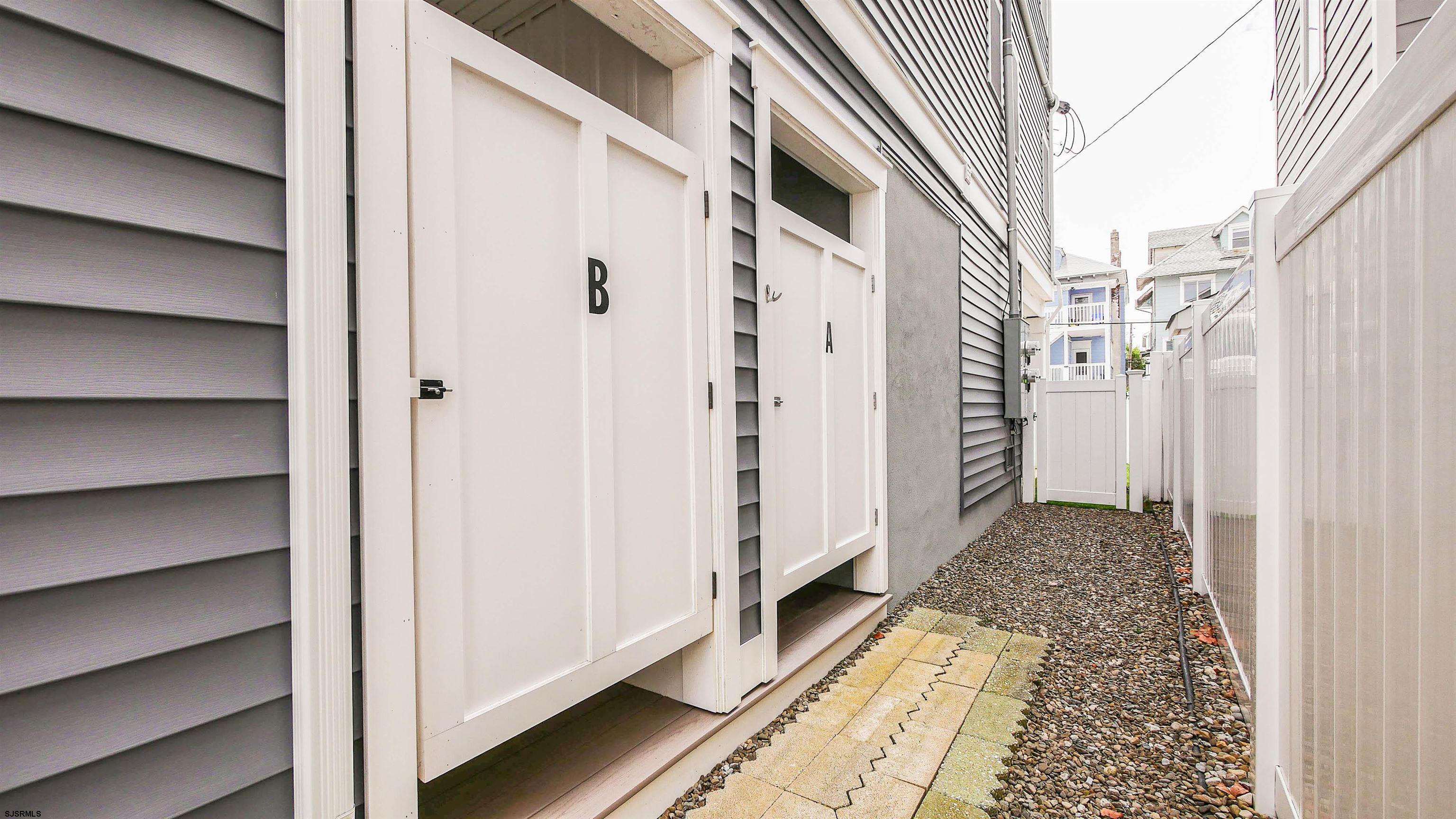14 S Hillside Ave Unit: A