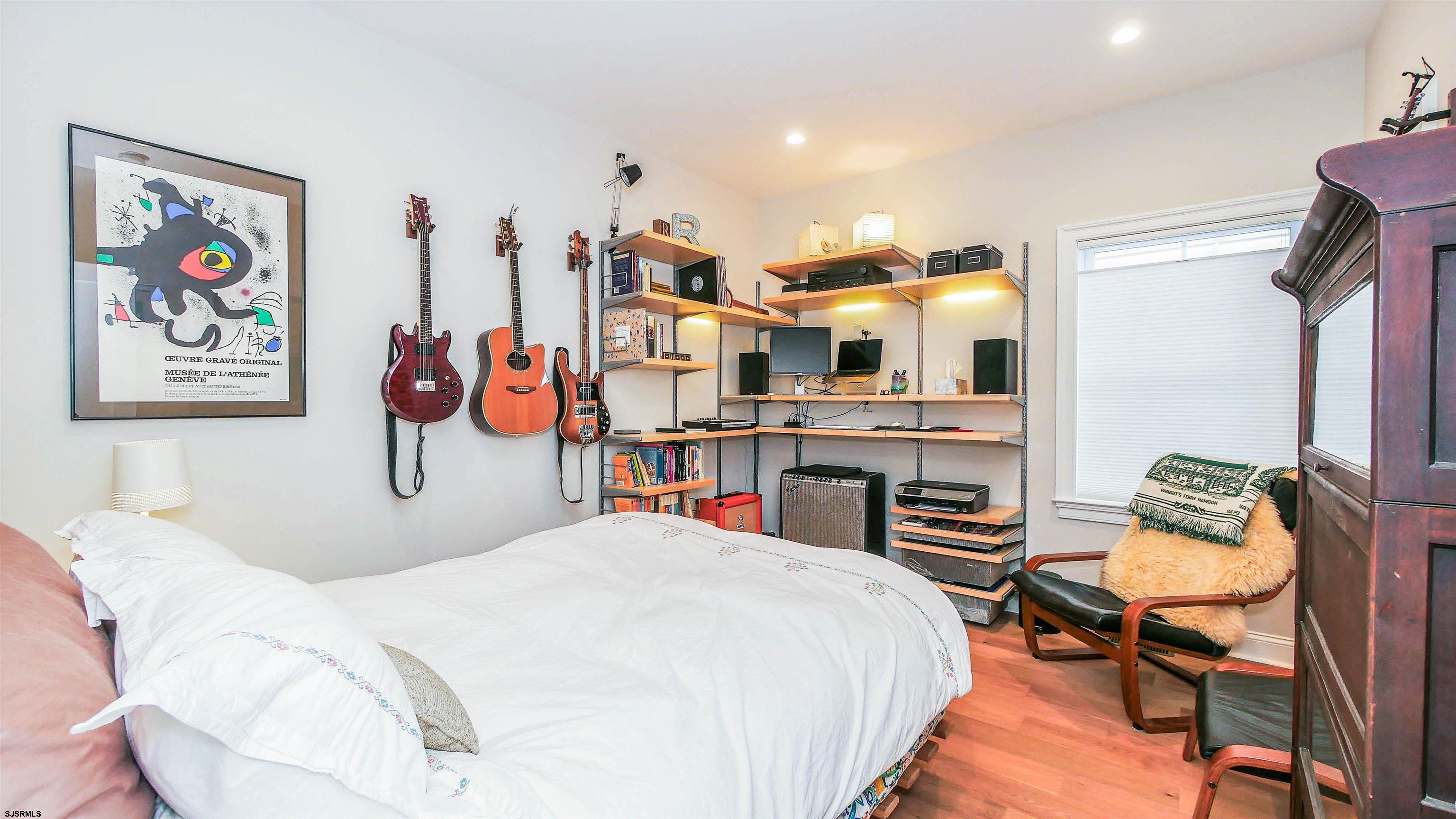 14 S Hillside Ave Unit: A