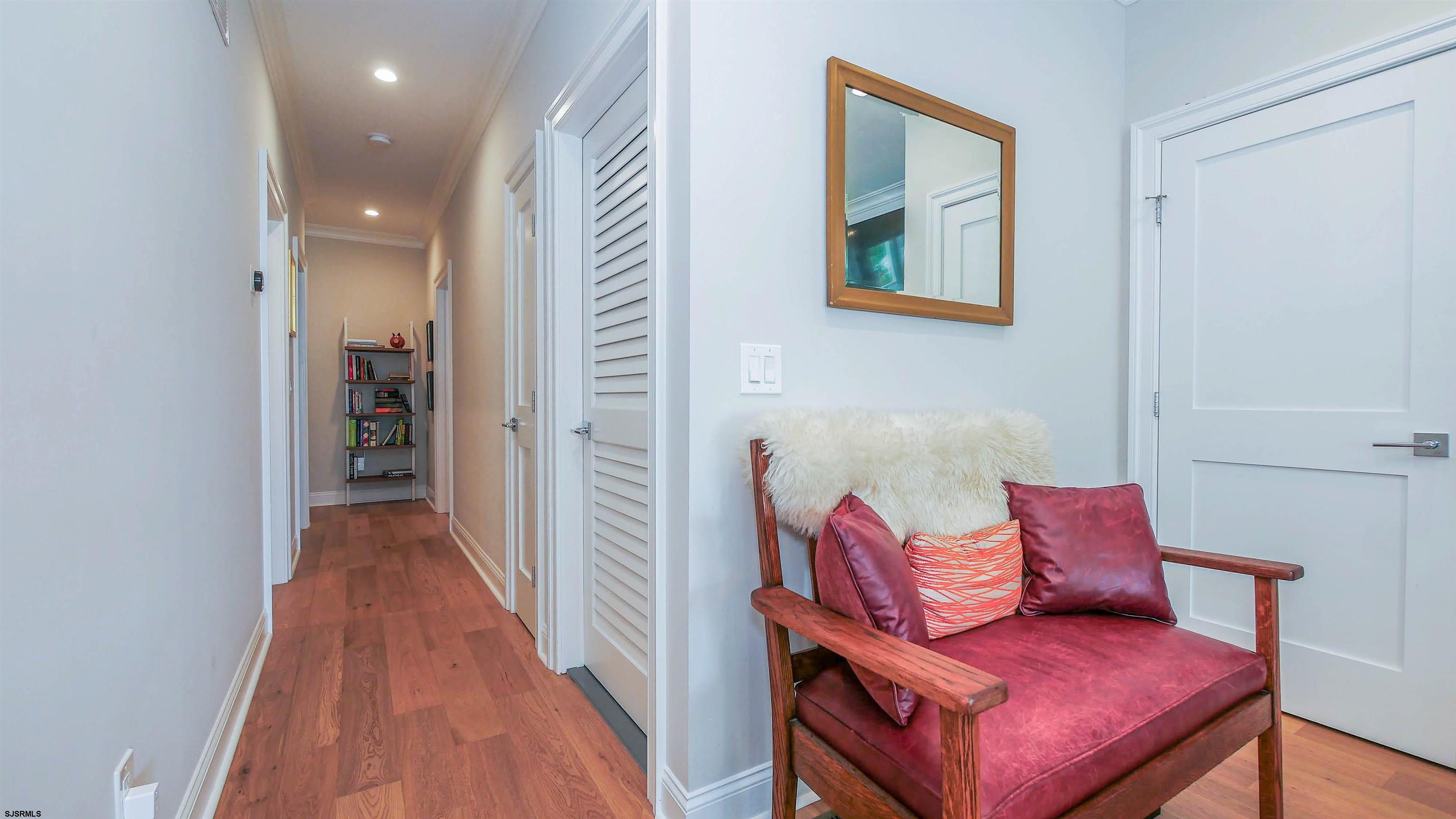 14 S Hillside Ave Unit: A